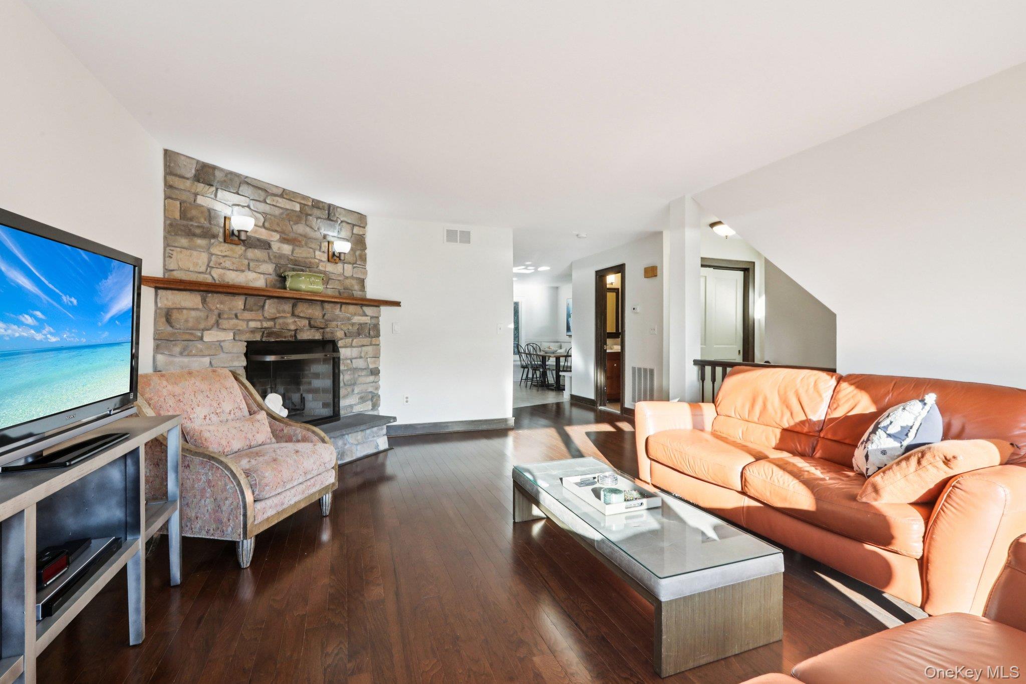 41 Village Gate Way, Nyack, NY 10960