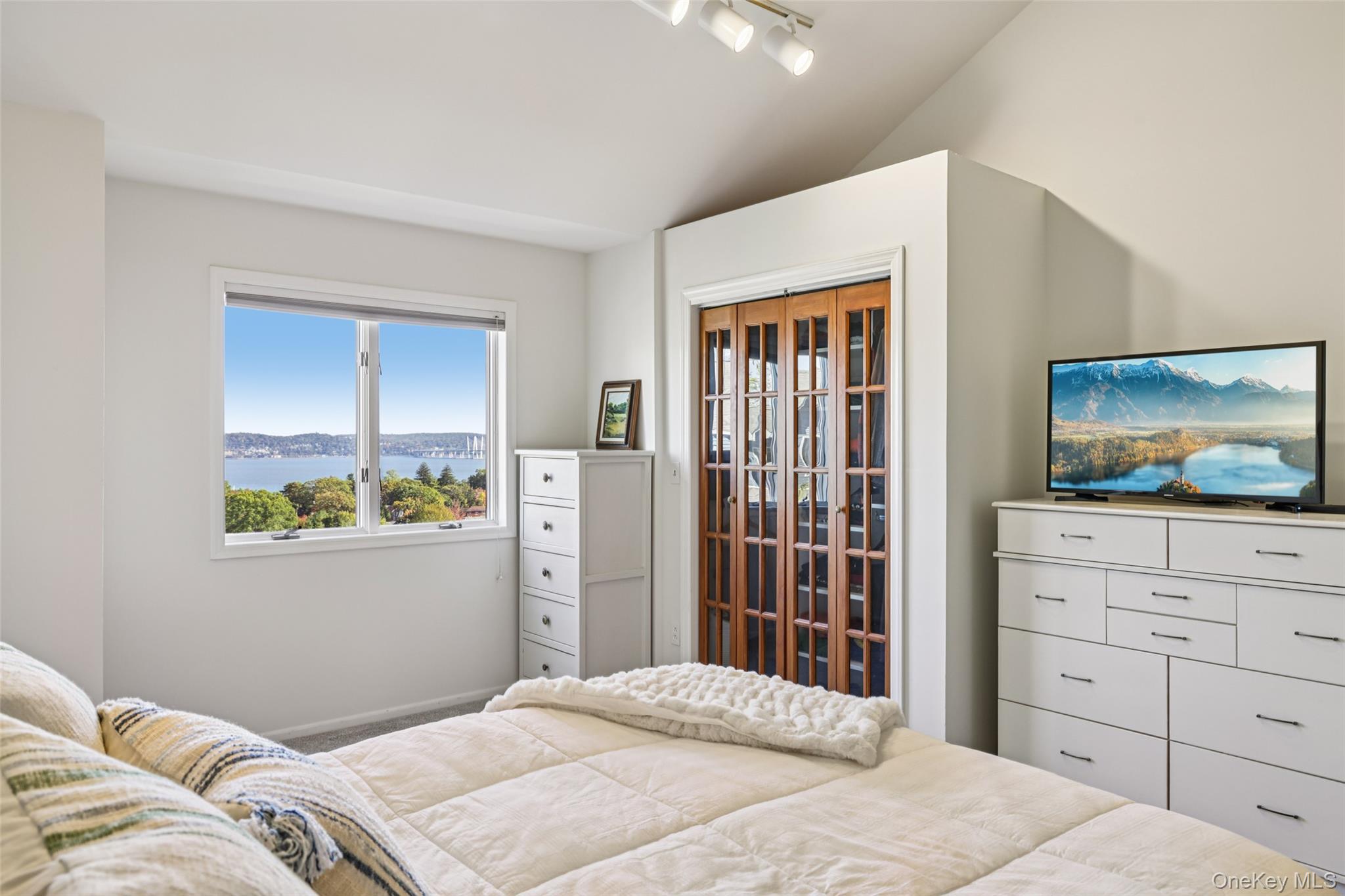 41 Village Gate Way, Nyack, NY 10960