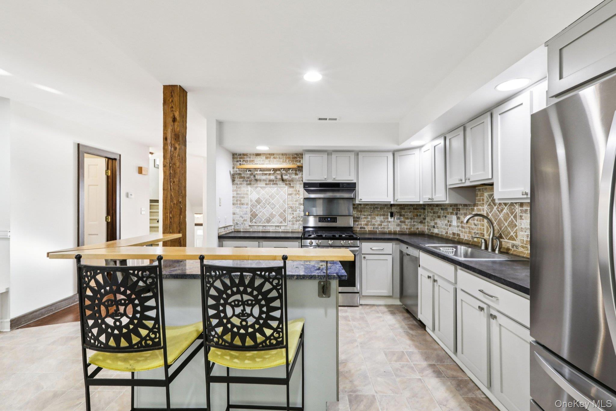 41 Village Gate Way, Nyack, NY 10960