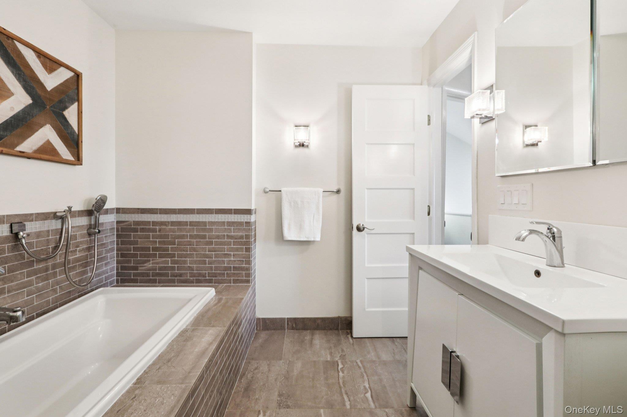 41 Village Gate Way, Nyack, NY 10960