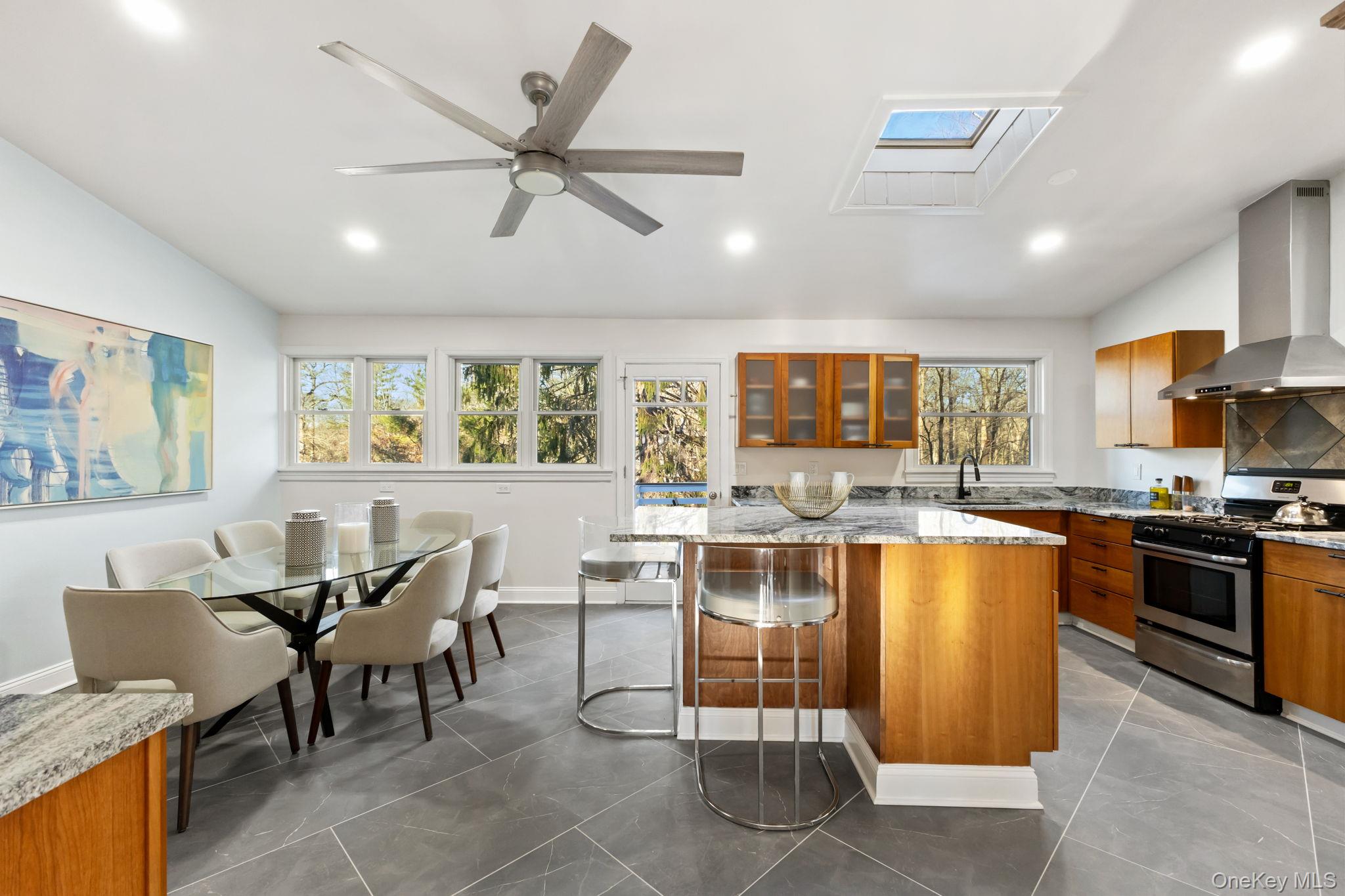 153 Deerfield Lane N, Pleasantville, NY 10570