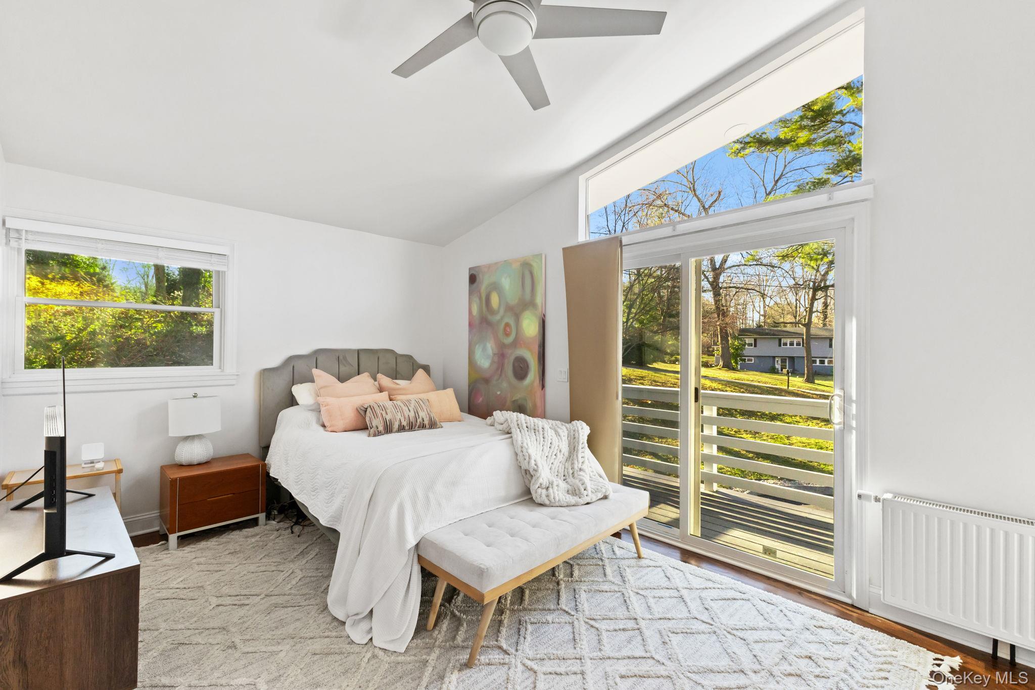 153 Deerfield Lane N, Pleasantville, NY 10570