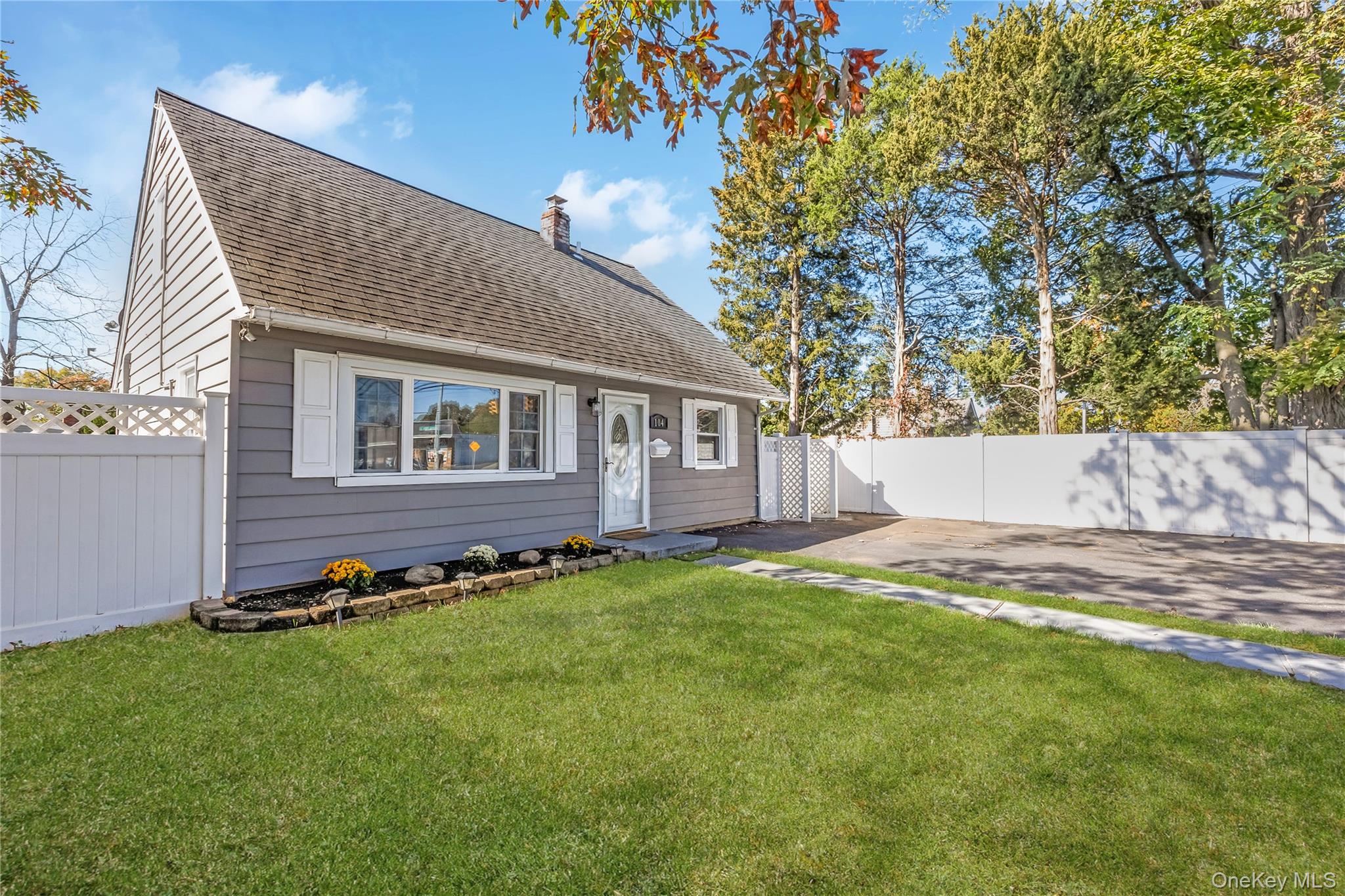 104 Carlls Path, North Babylon, NY 11703