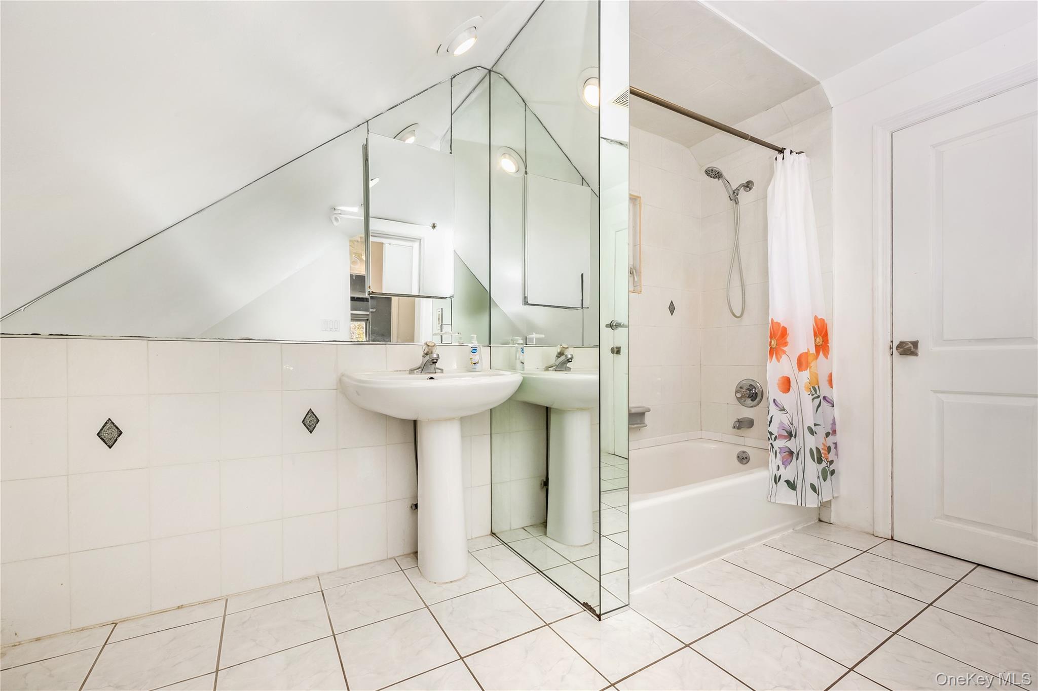 104 Carlls Path, North Babylon, NY 11703