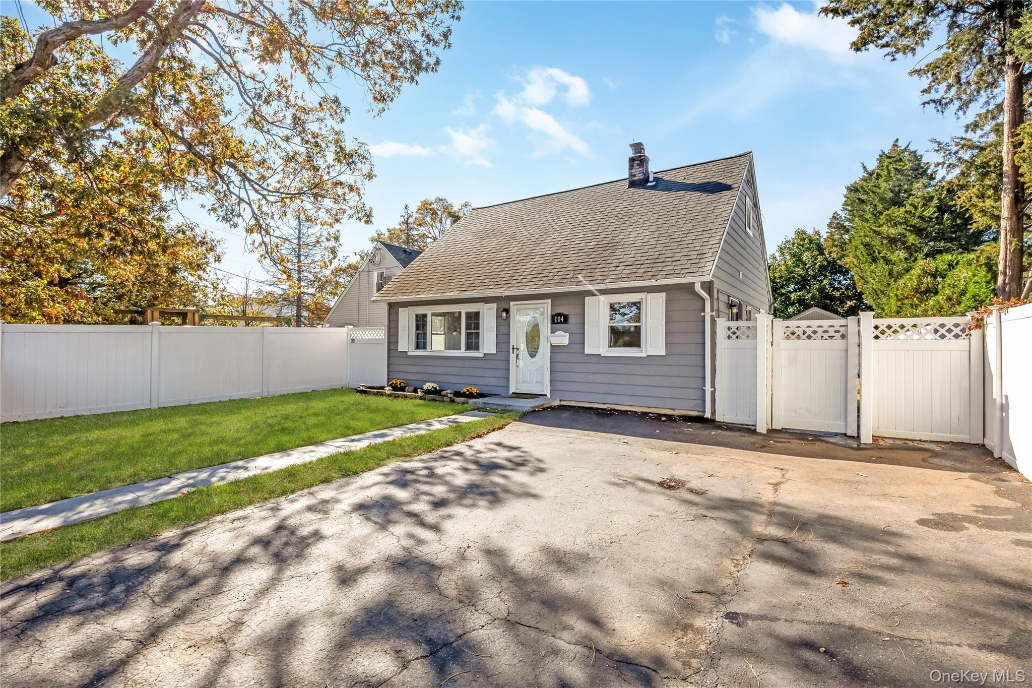 104 Carlls Path, North Babylon, NY 11703