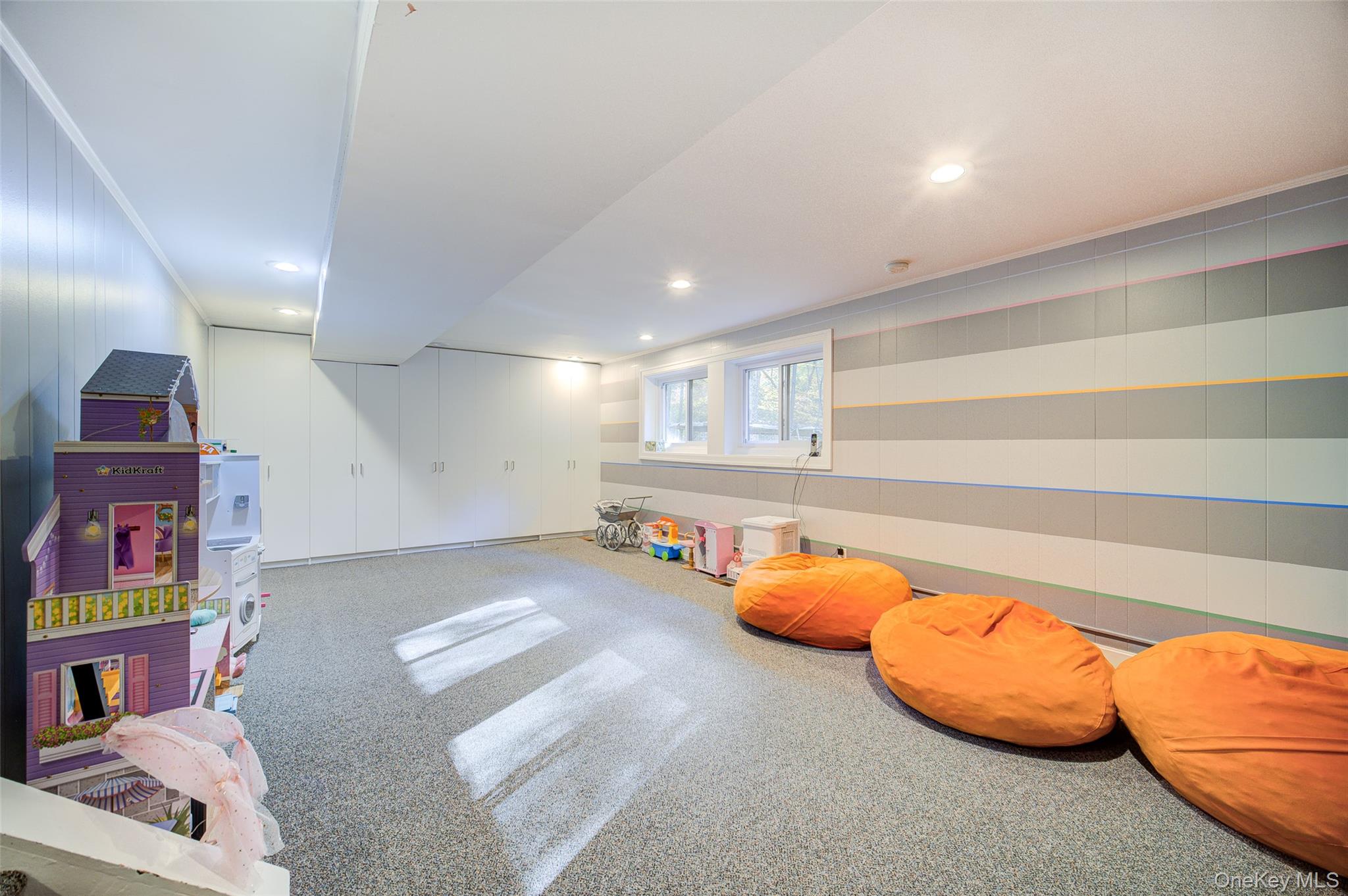 4 Ayr Court, Airmont, NY 10901