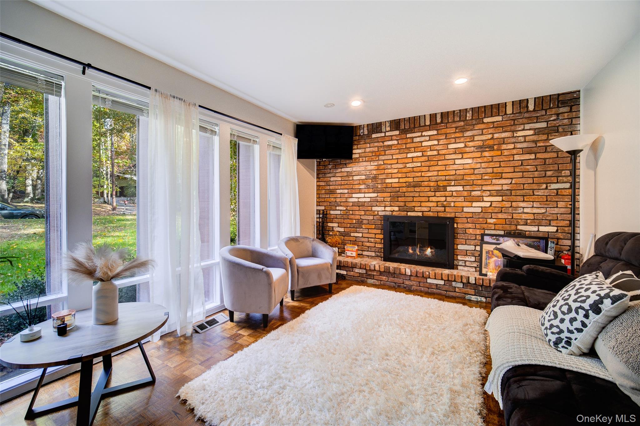 4 Ayr Court, Airmont, NY 10901