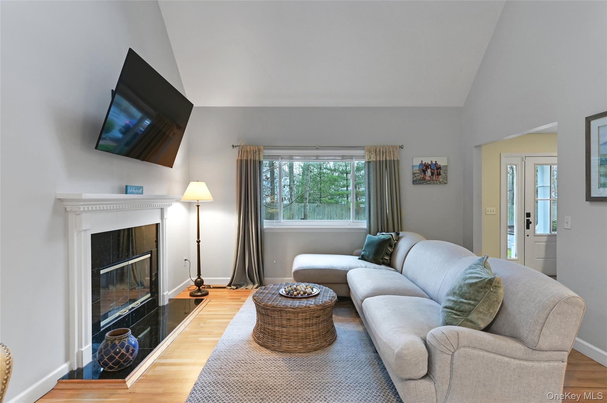 9 North Quarter Road, Westhampton, NY 11977