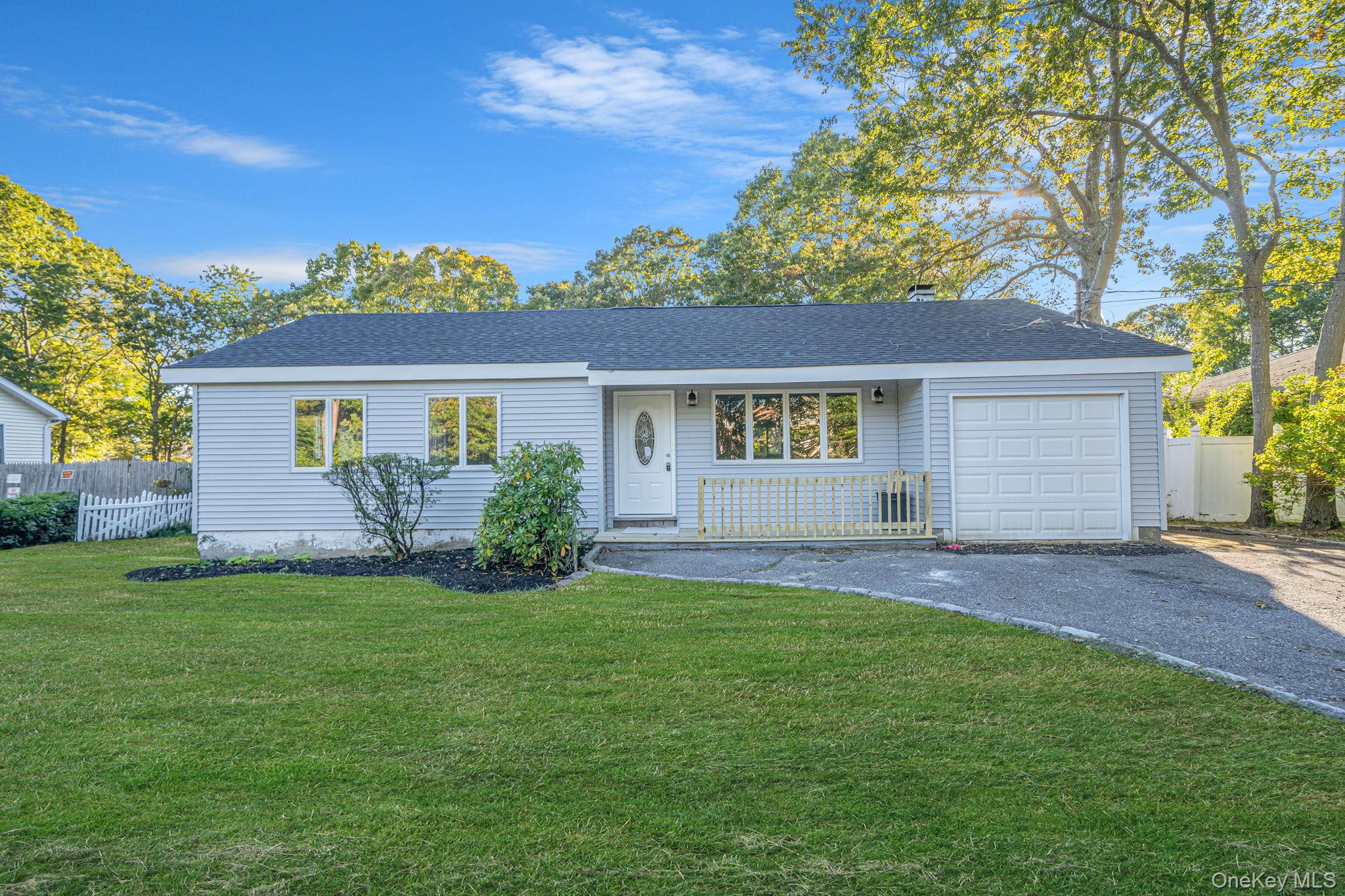 12 Beacon Street, Shirley, NY 11967