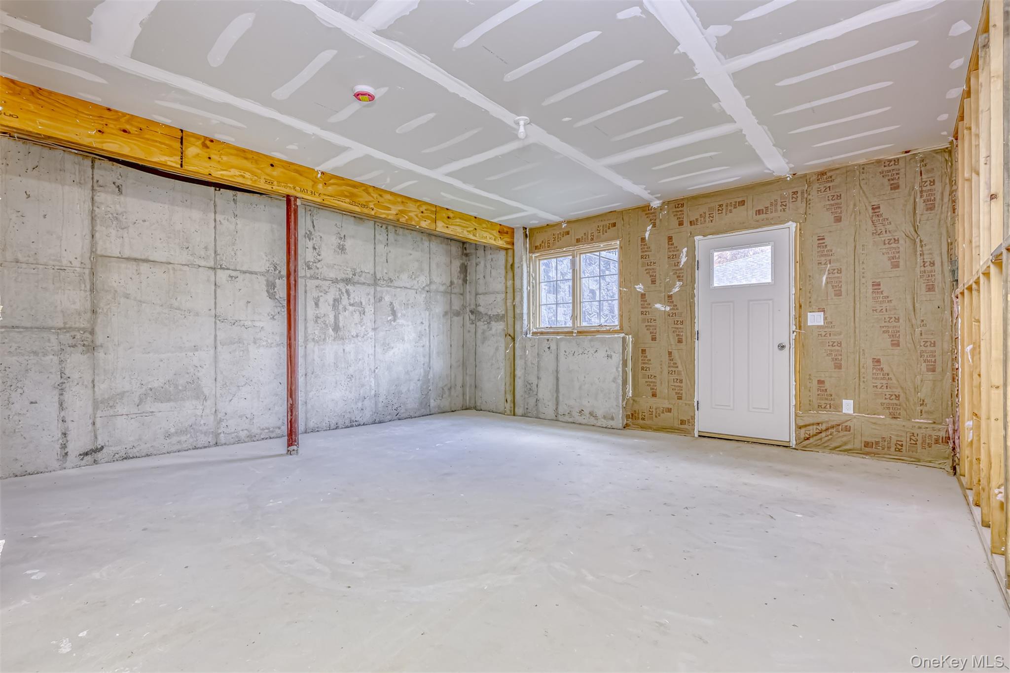 14 Silverwood Circle, Suffern, NY 10901