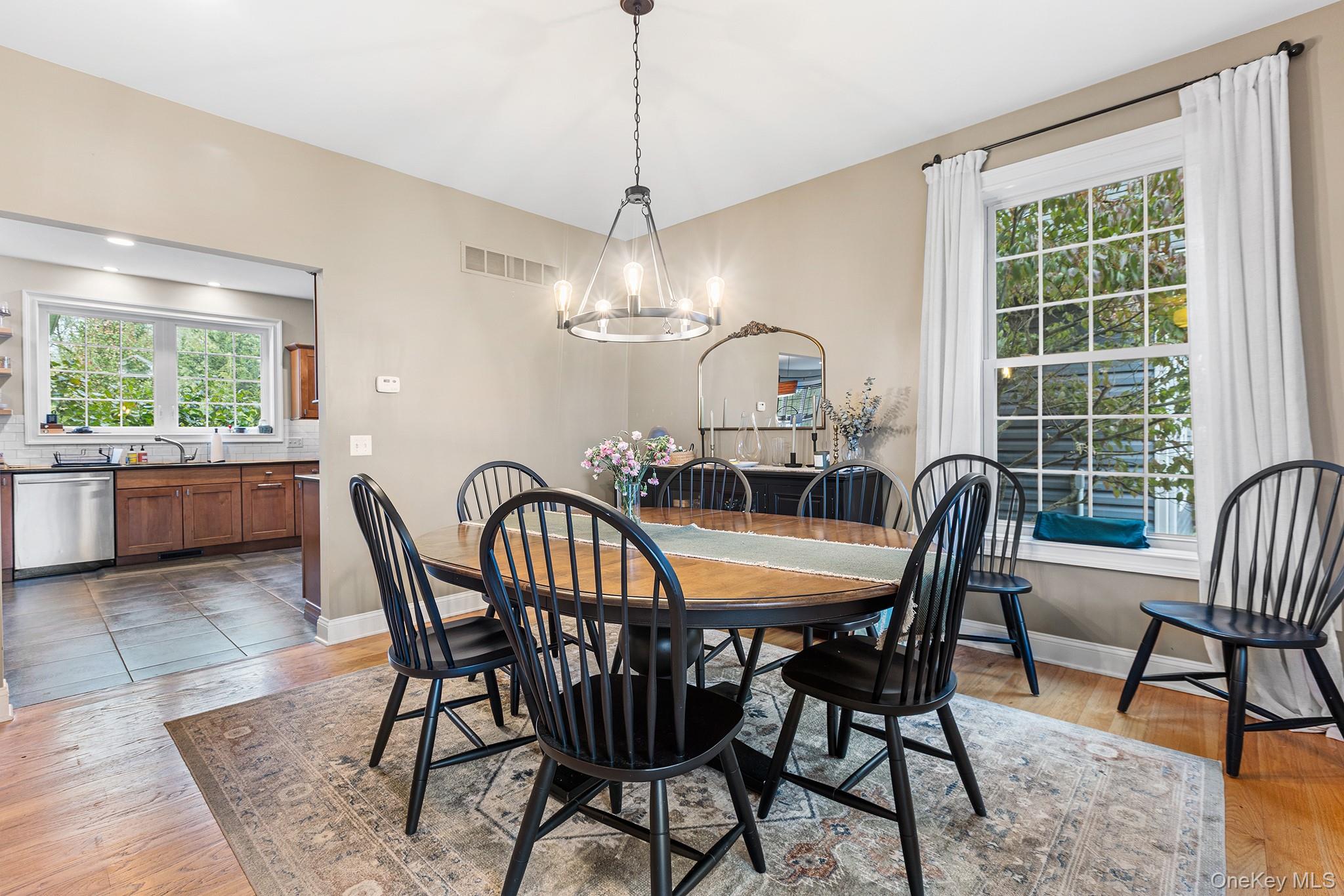 39 Eastview Lane, Red Hook, NY 12571