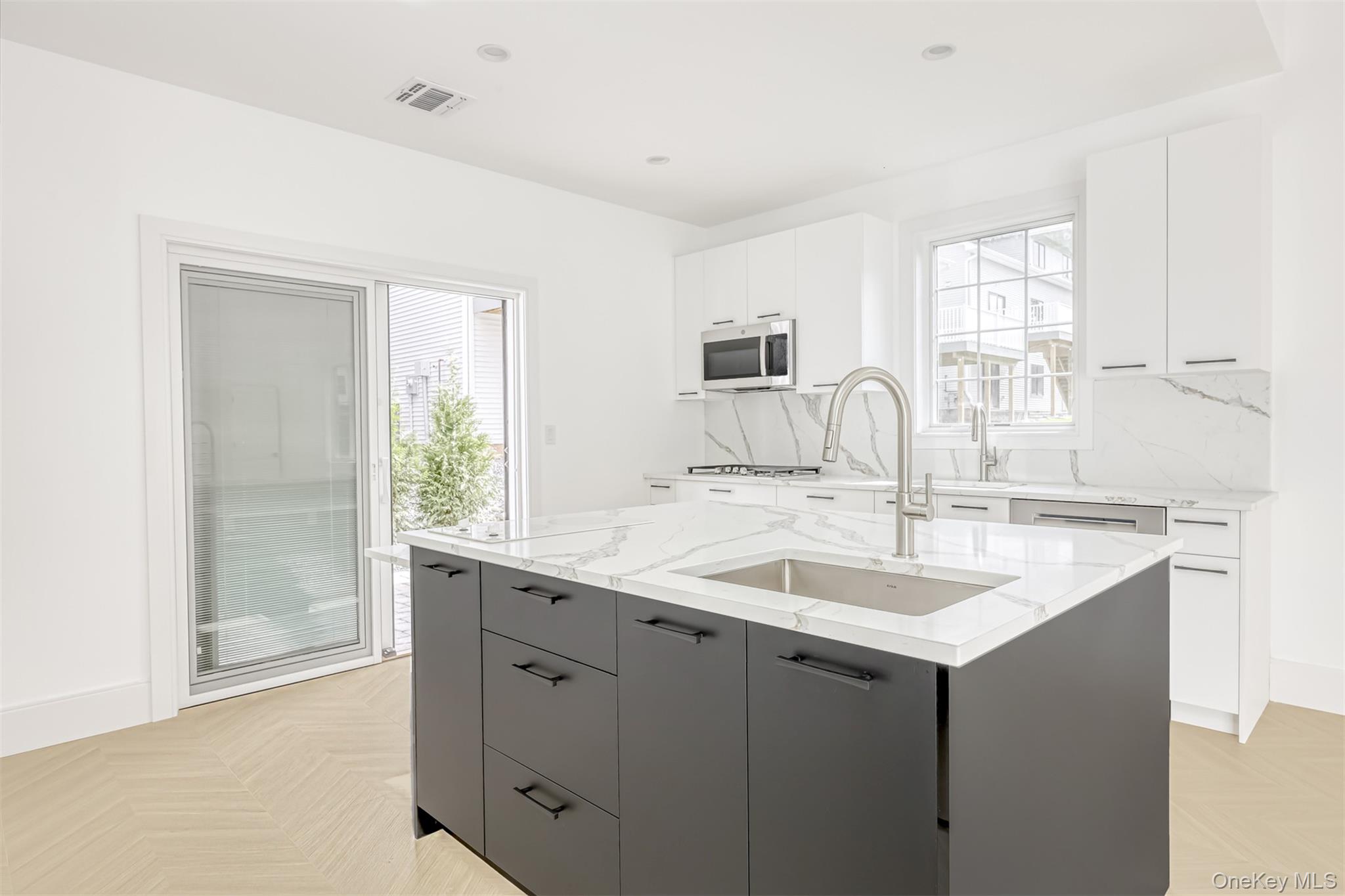 28 Silverwood Circle, Suffern, NY 10901