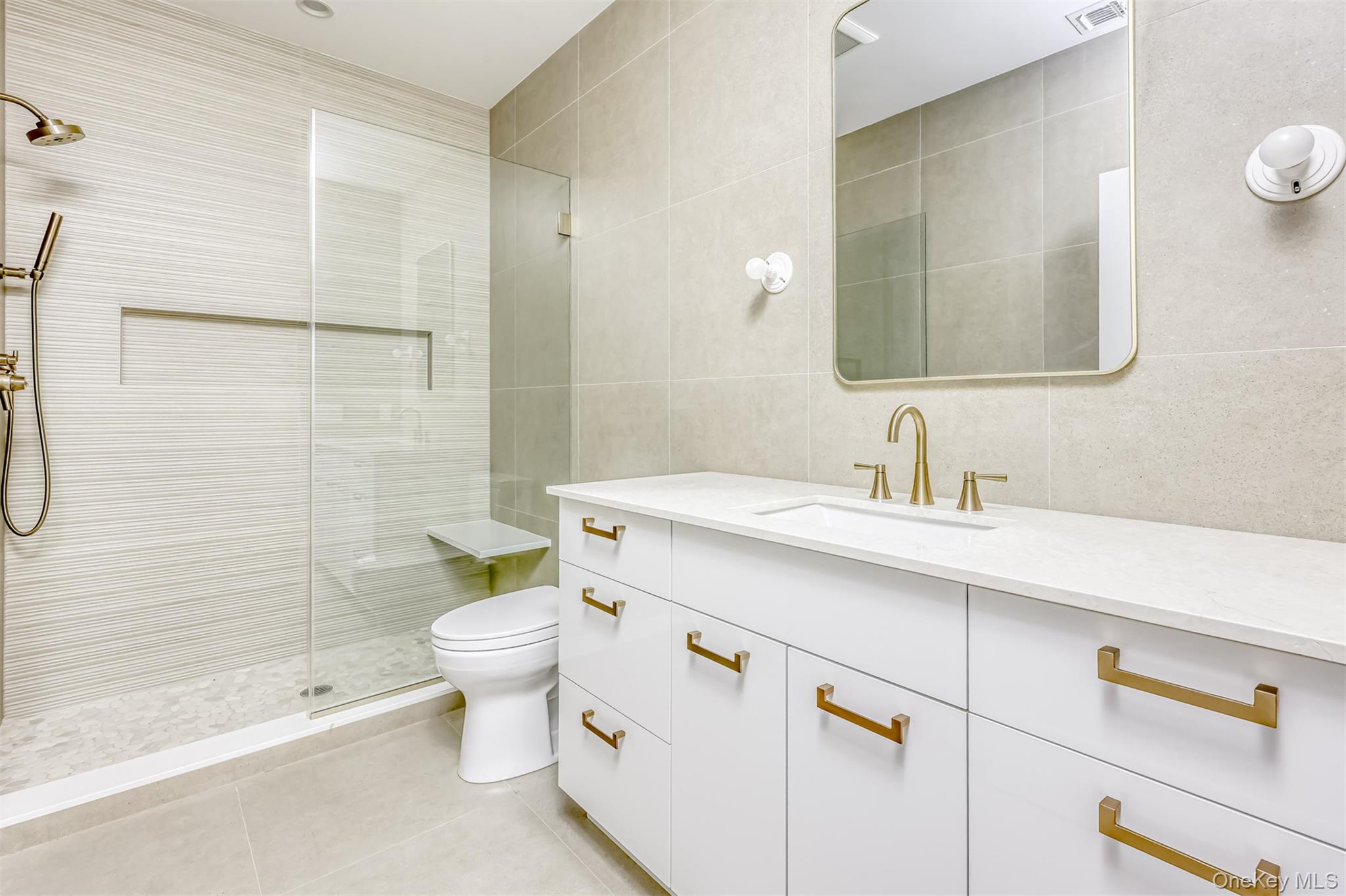 28 Silverwood Circle, Suffern, NY 10901