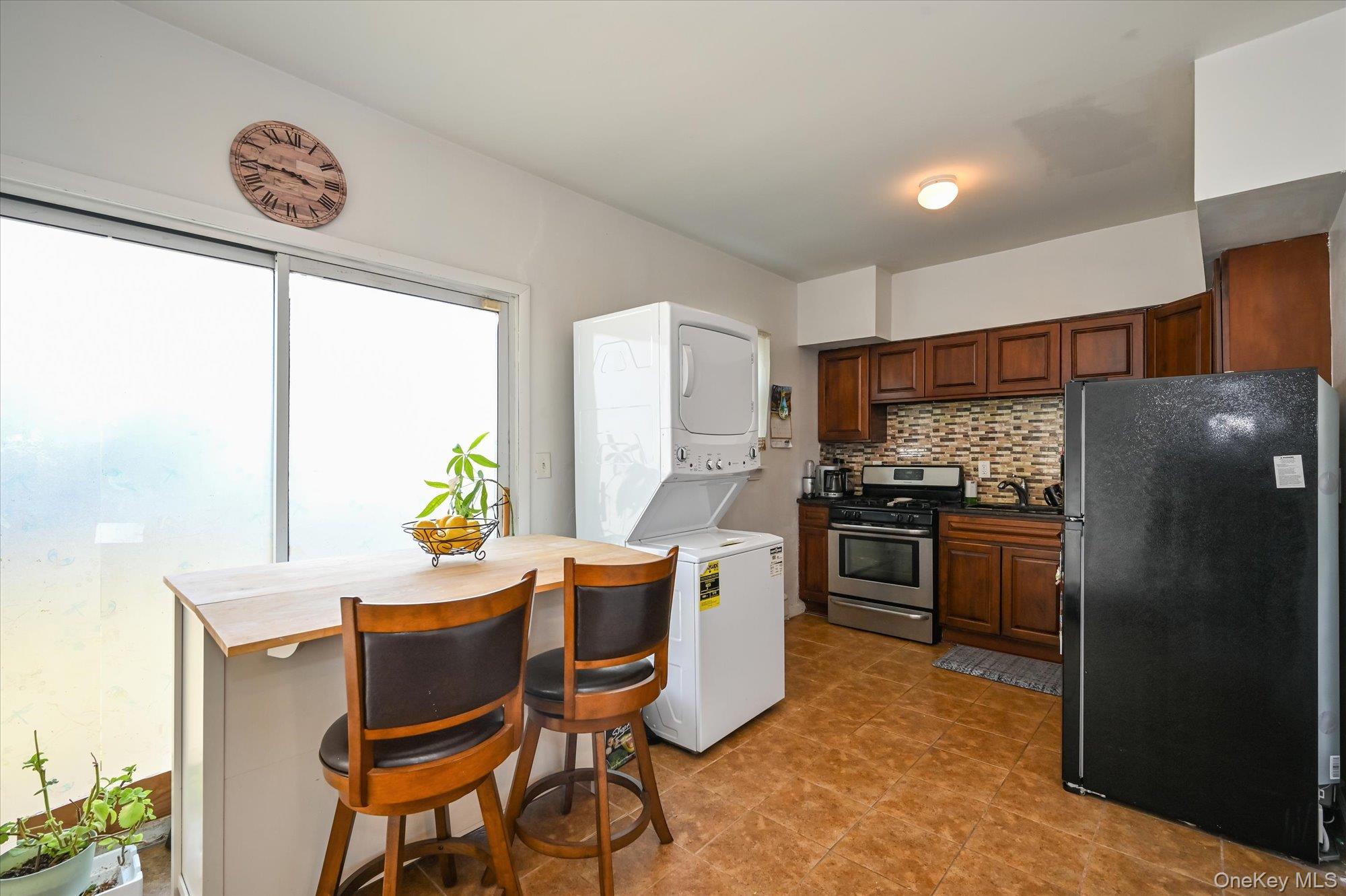 16 E Chestnut Street, Central Islip, NY 11722