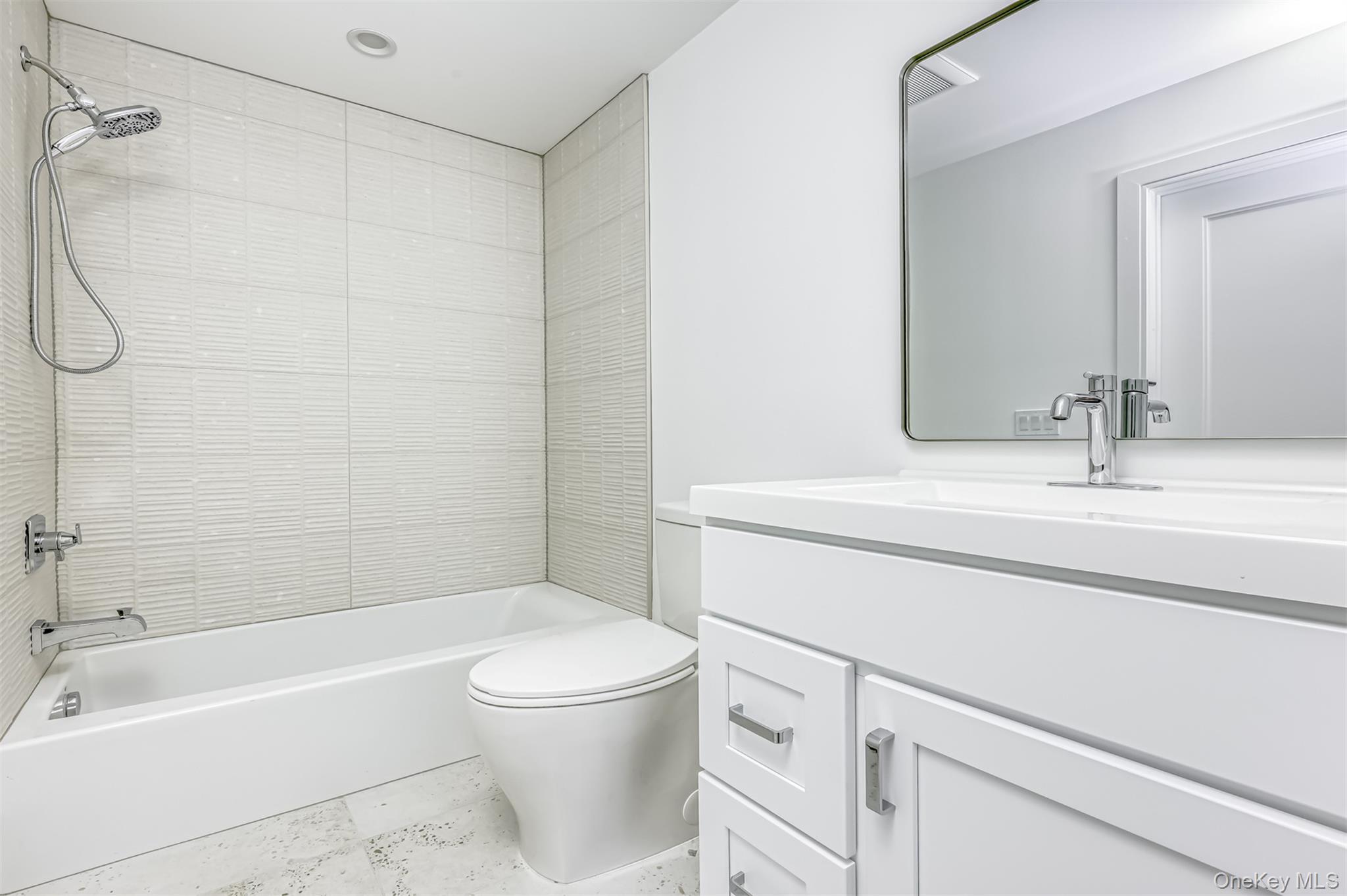 38 Silverwood Circle, Suffern, NY 10901