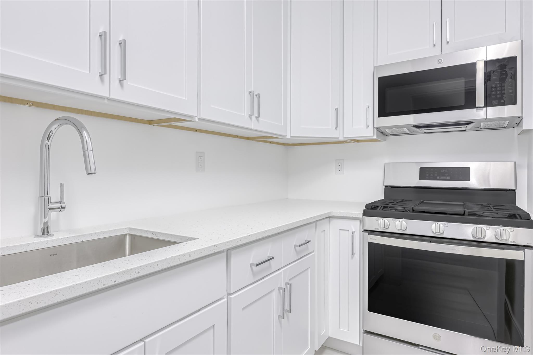 38 Silverwood Circle, Suffern, NY 10901