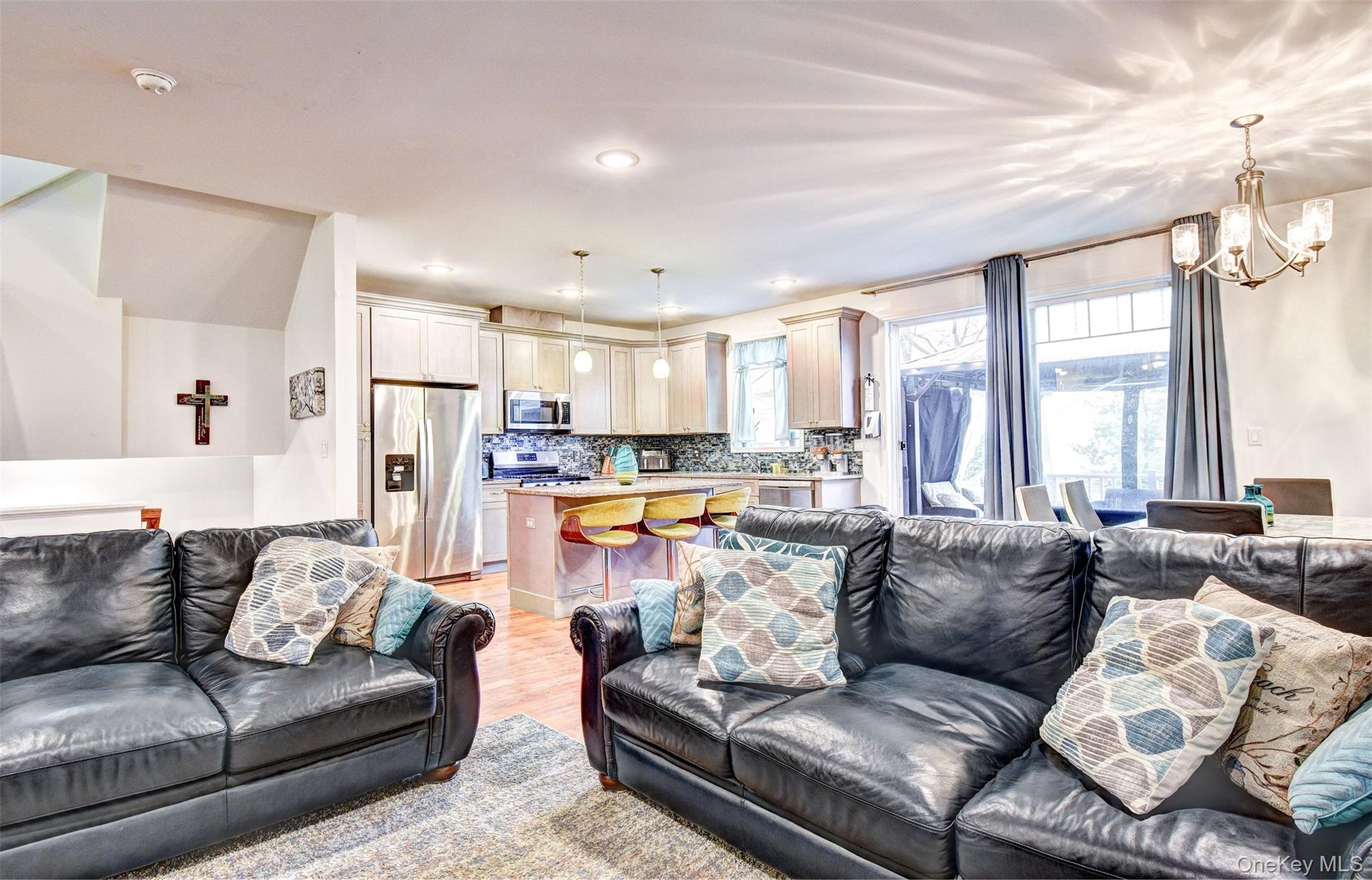 17 Magnolia Park Road, Middletown, NY 10940