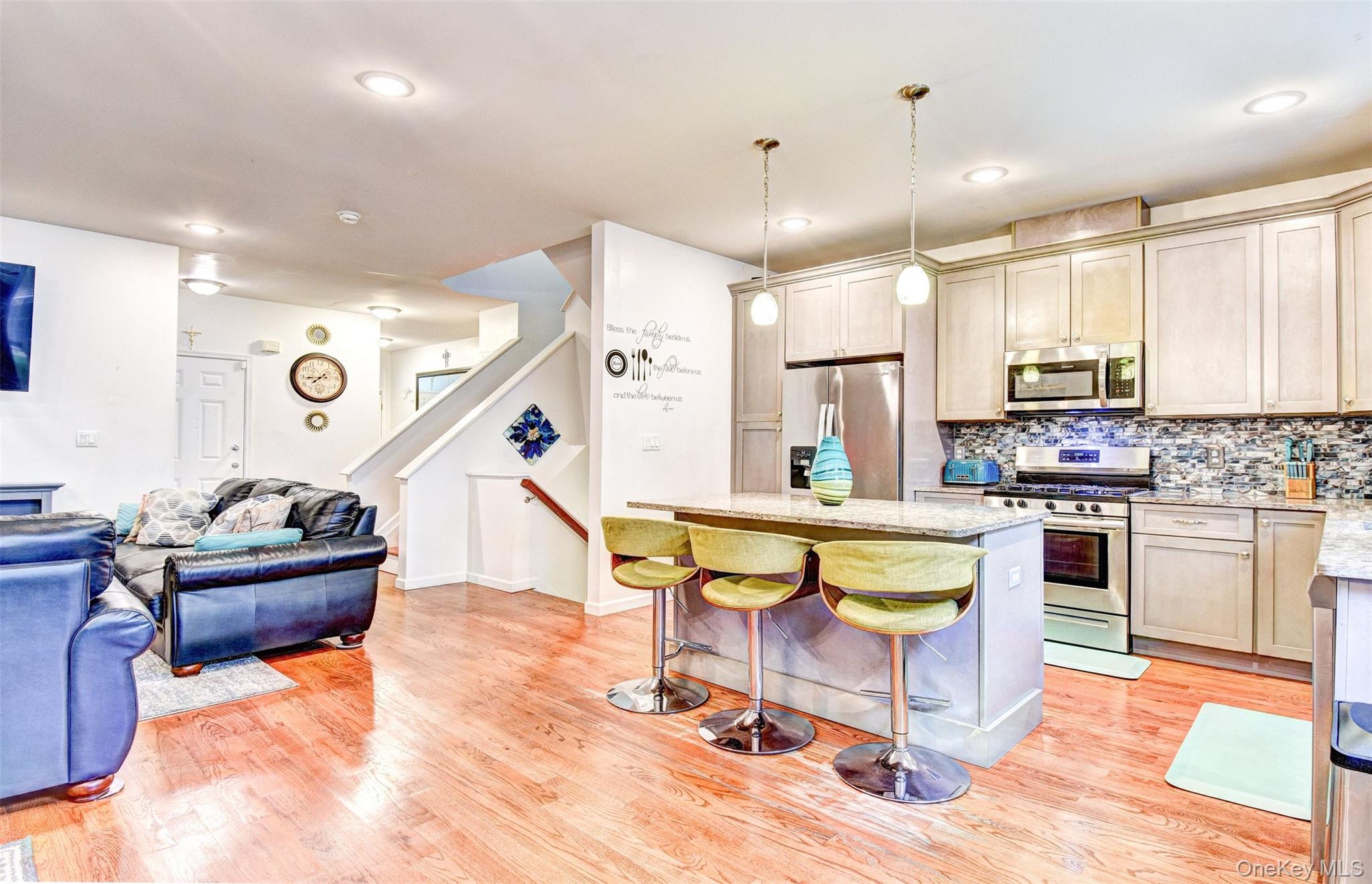 17 Magnolia Park Road, Middletown, NY 10940