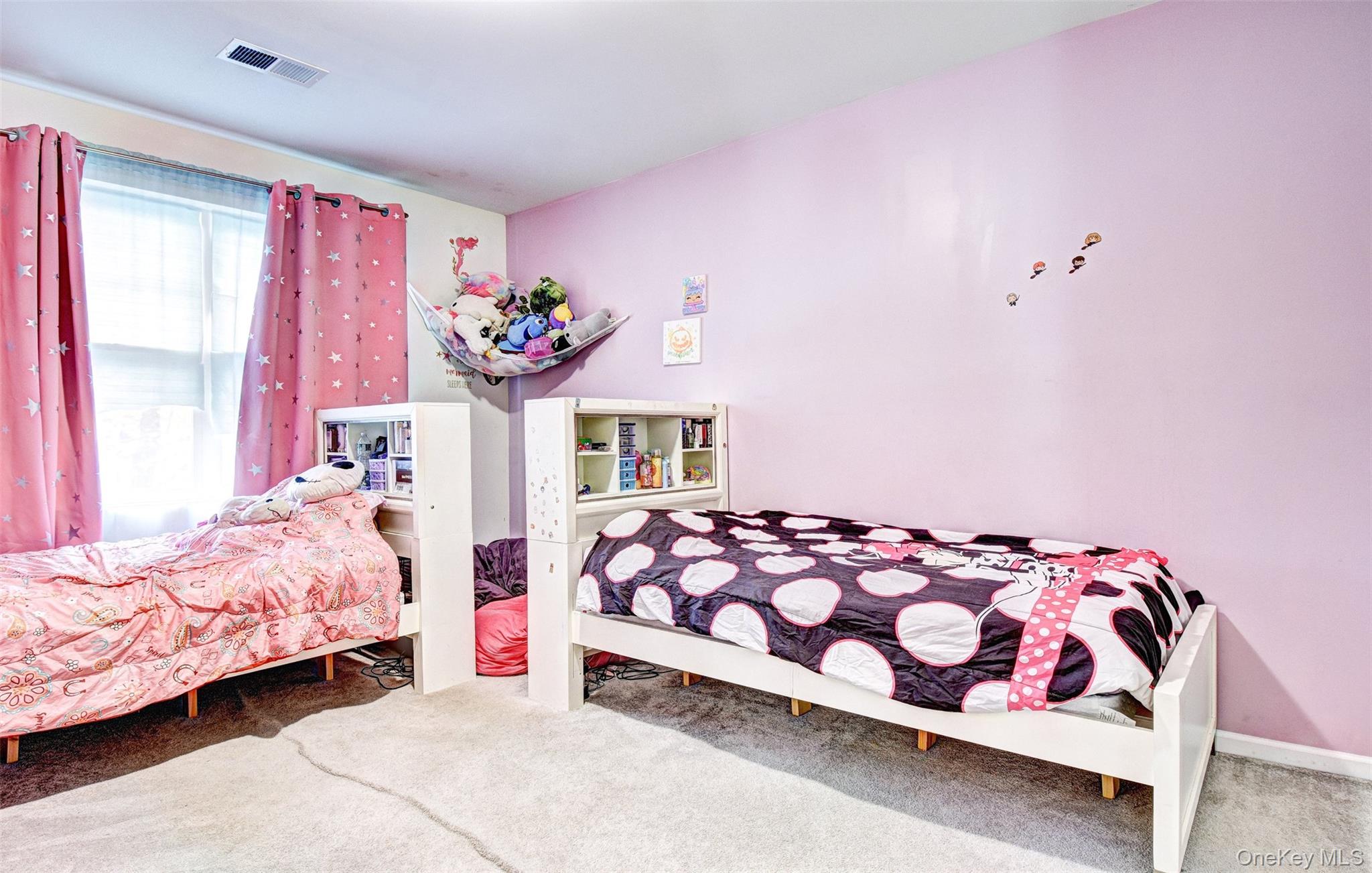 17 Magnolia Park Road, Middletown, NY 10940