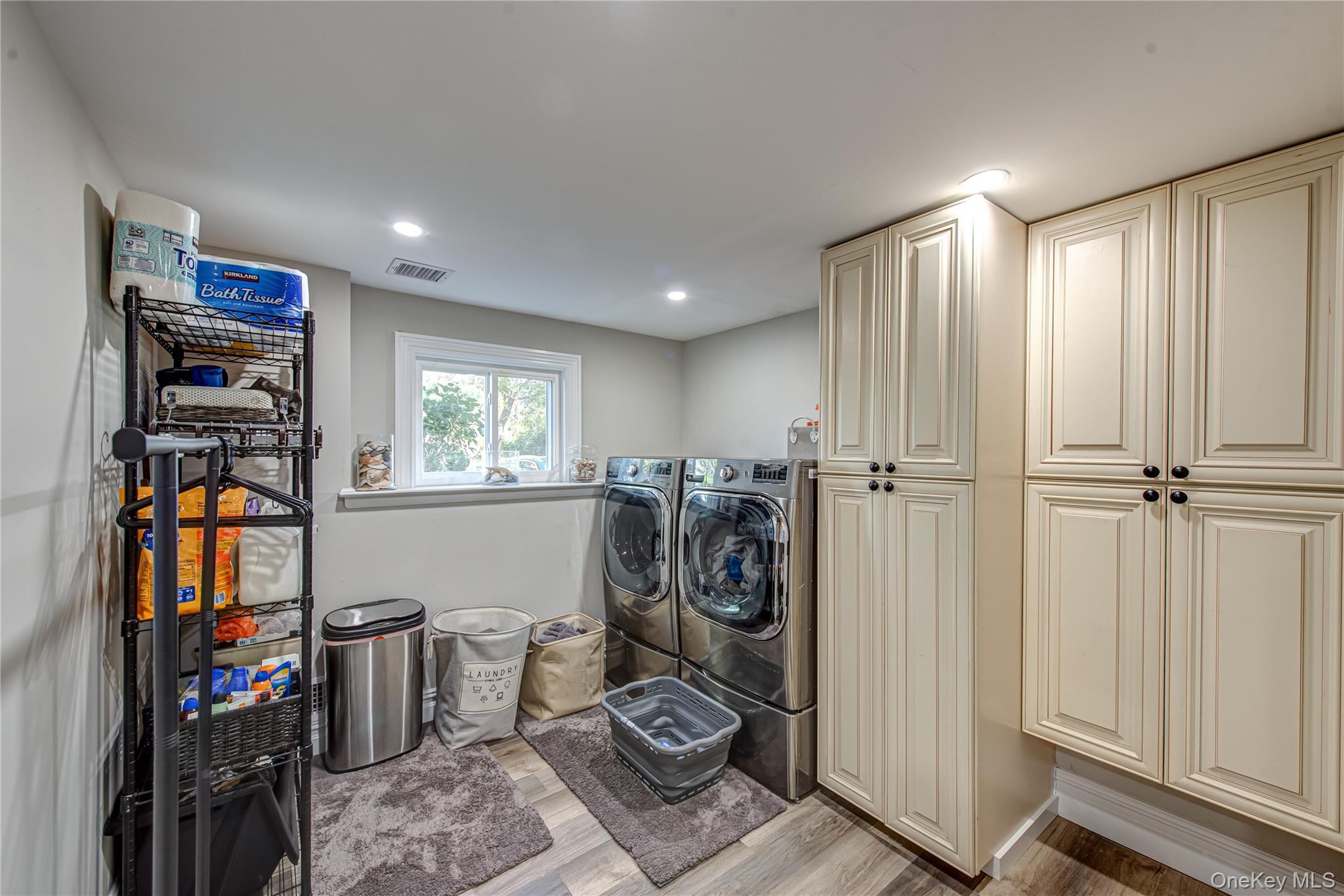 10 Dewey Road, Commack, NY 11725