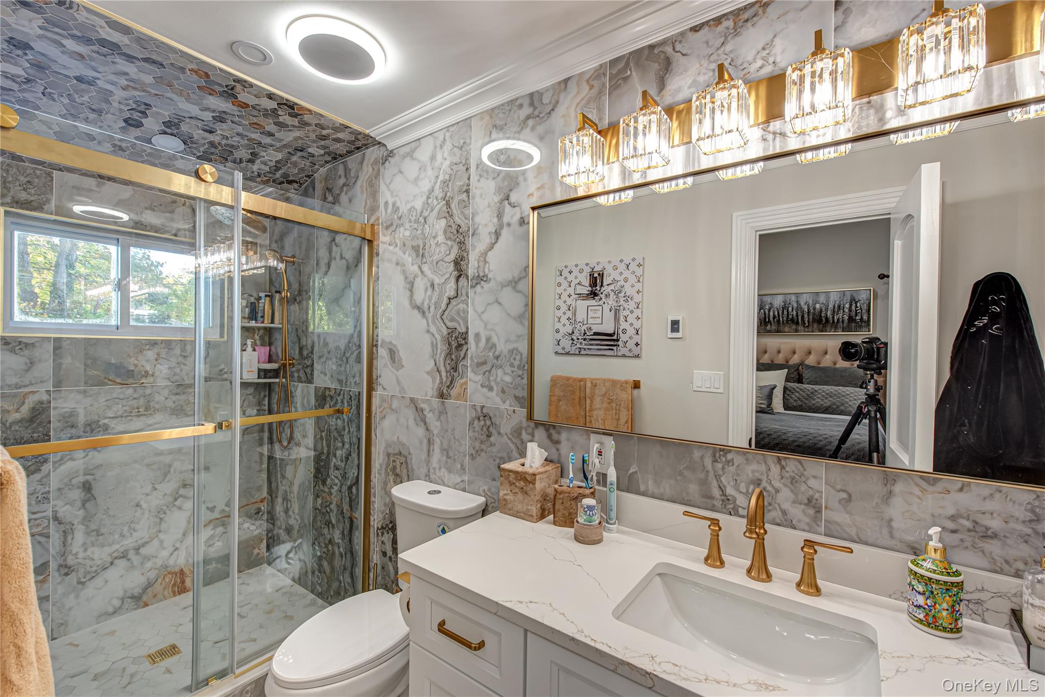 10 Dewey Road, Commack, NY 11725