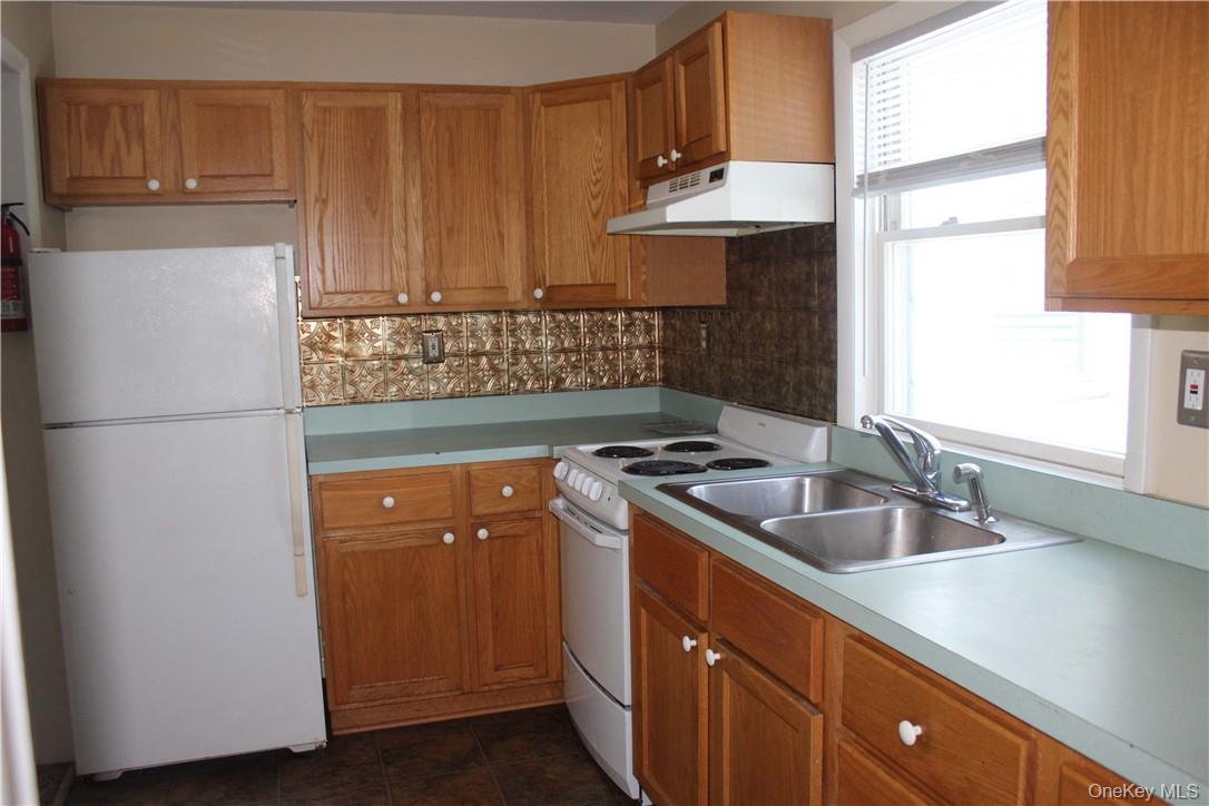 69 Academy Street # C, Poughkeepsie, NY 12601