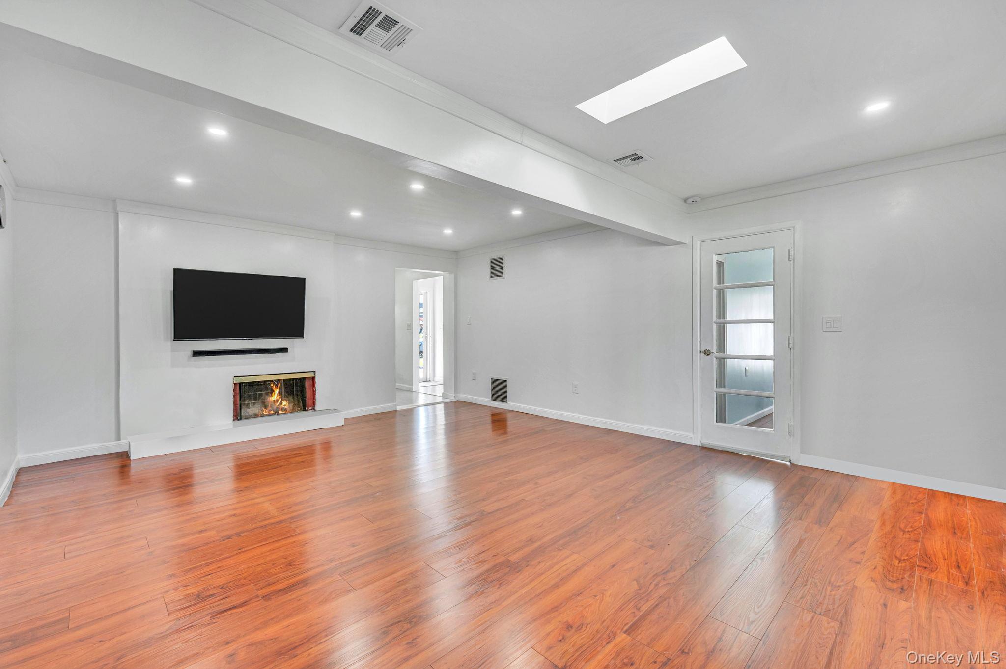 26 Sky Lane, Levittown, NY 11756