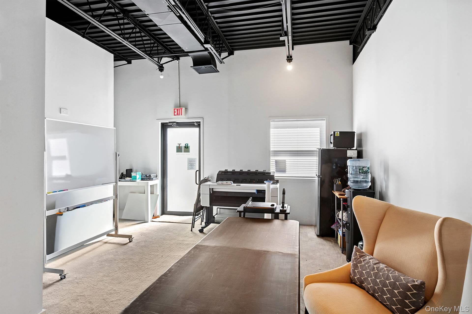 2393 Montauk Highway, Bridgehampton, NY 11932