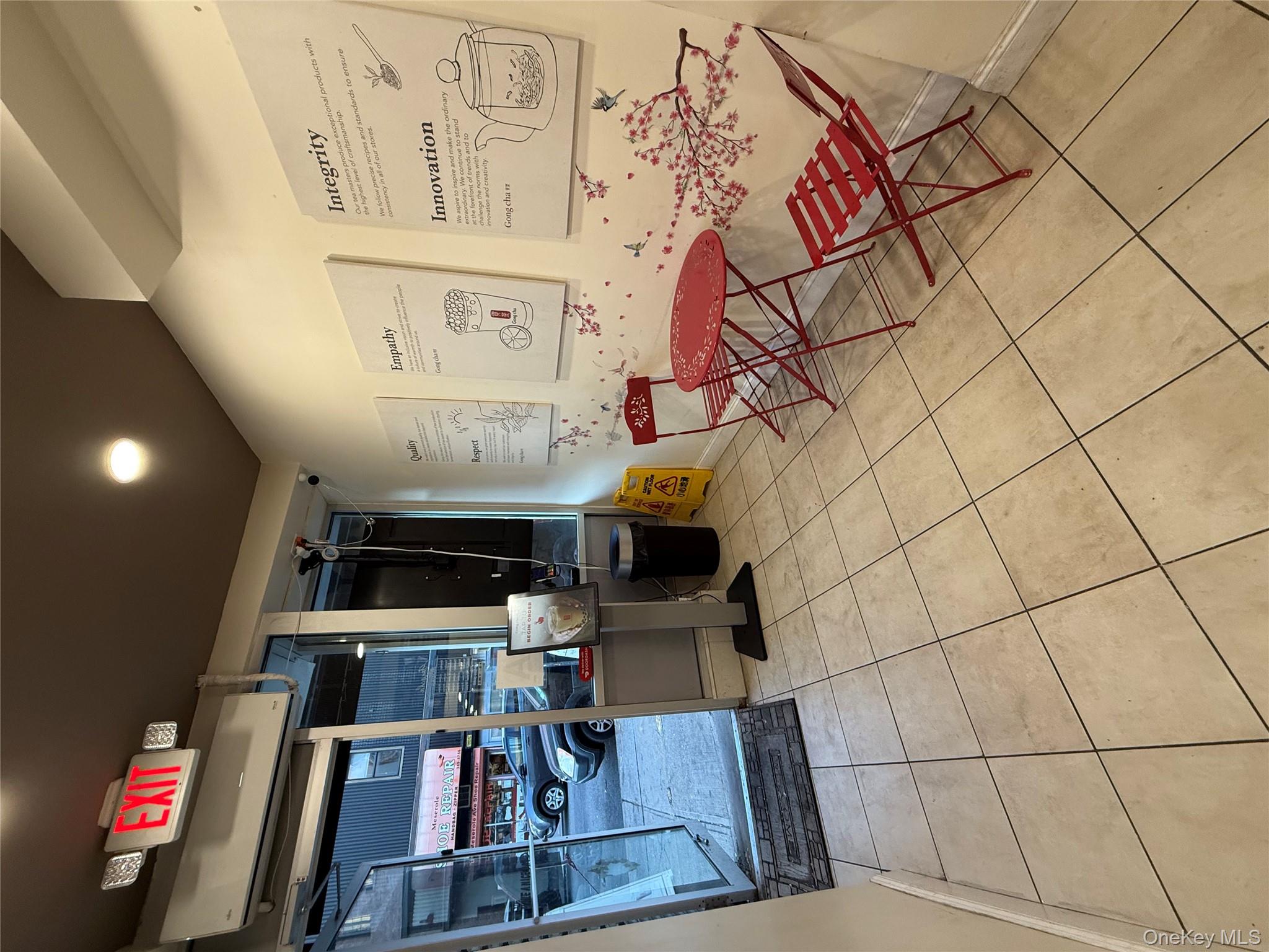 108 Meserole Ave, Brooklyn, NY 11222