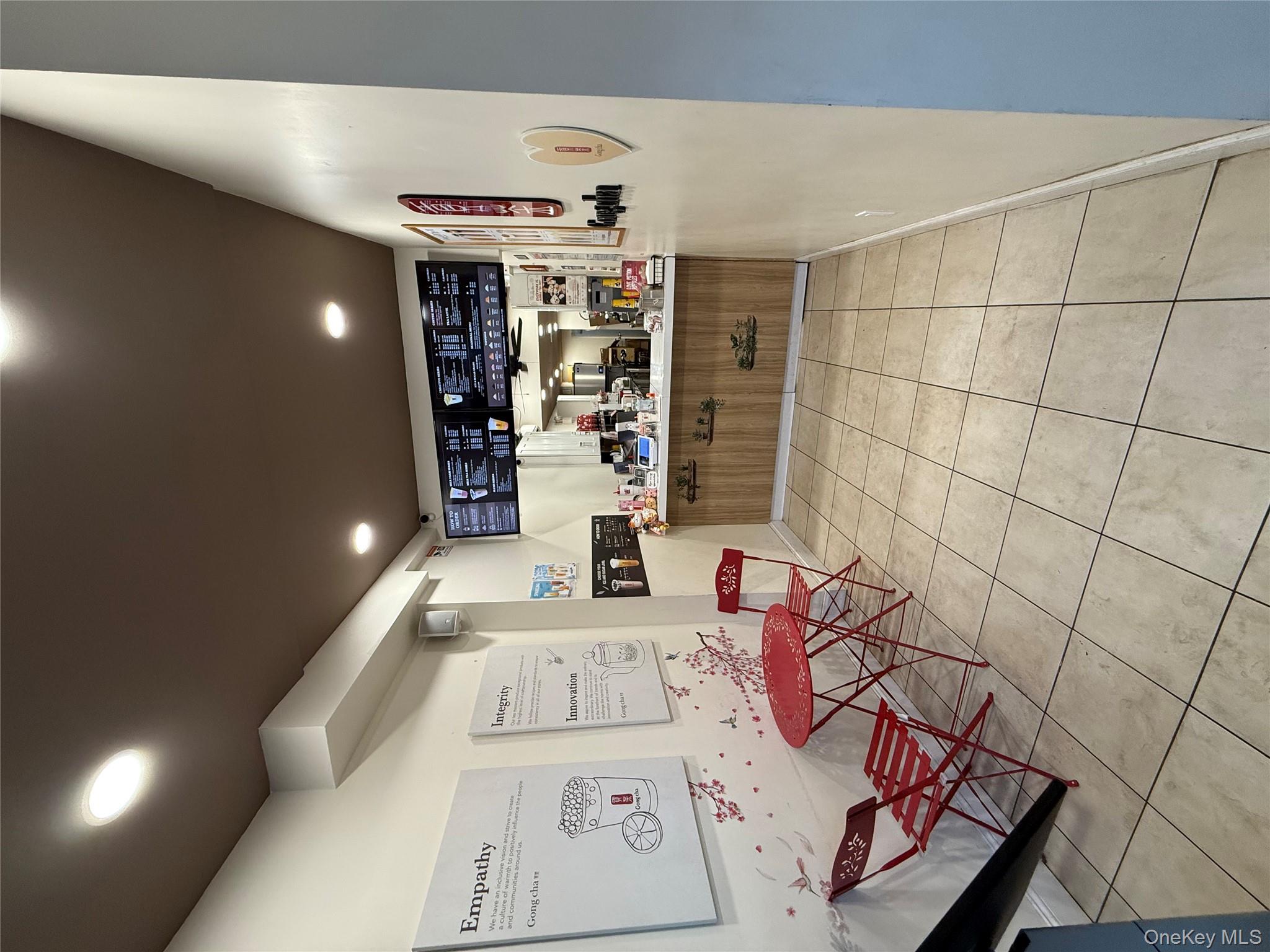 108 Meserole Ave, Brooklyn, NY 11222