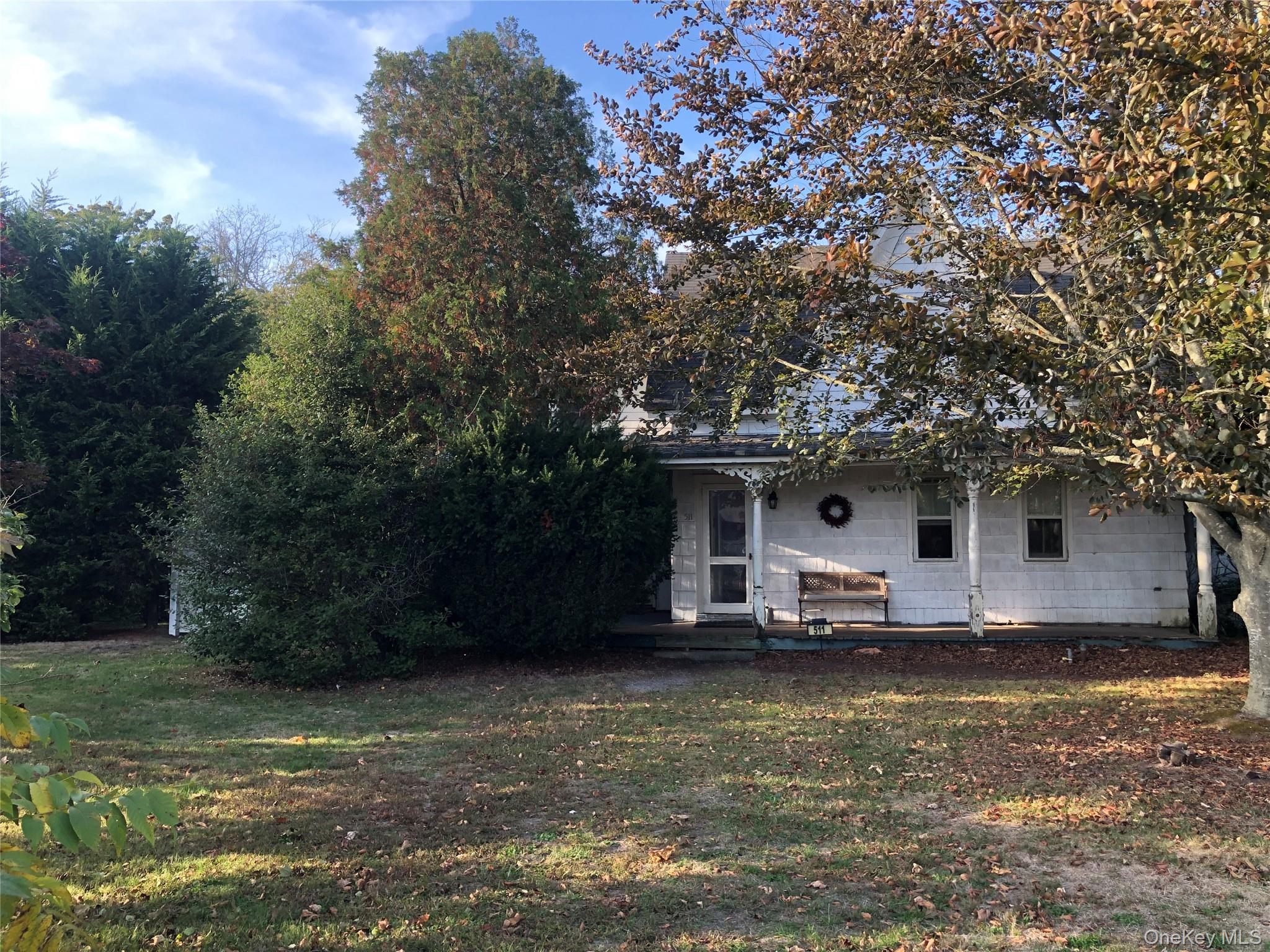 511 Montauk Highway, East Moriches, NY 11940