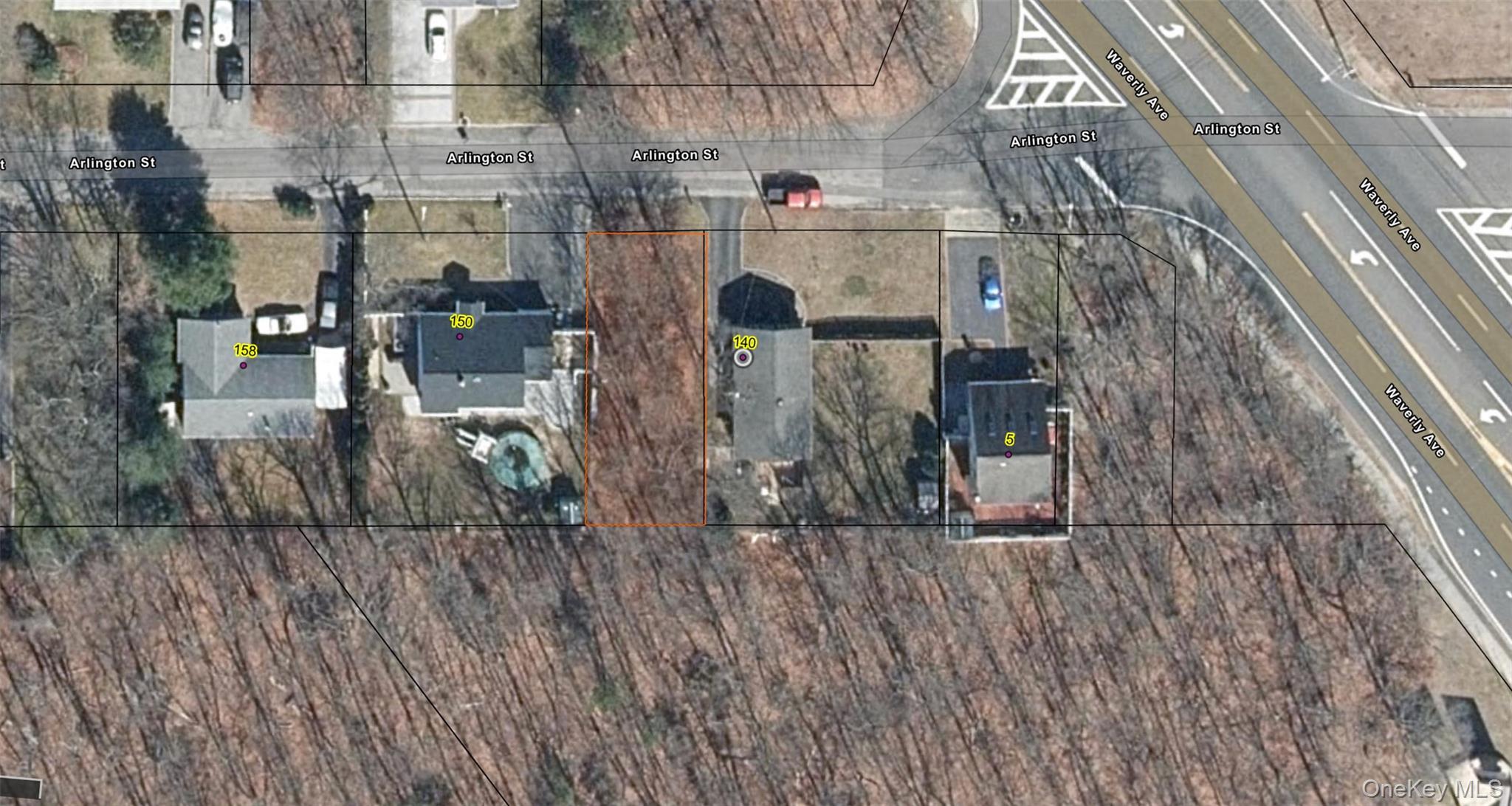 Arlington St, Patchogue, NY 11772