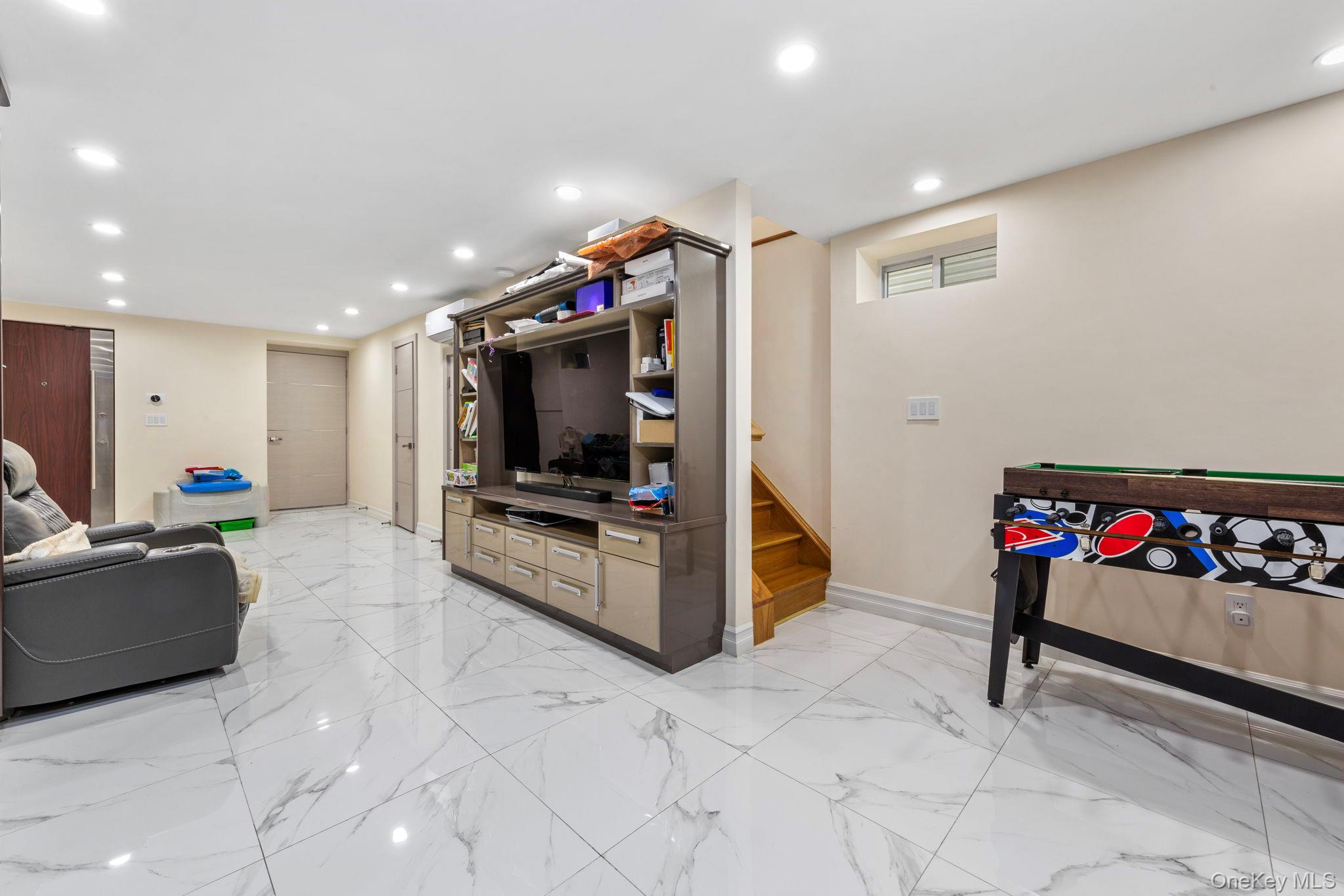 158-18 77th Avenue, Flushing, NY 11366