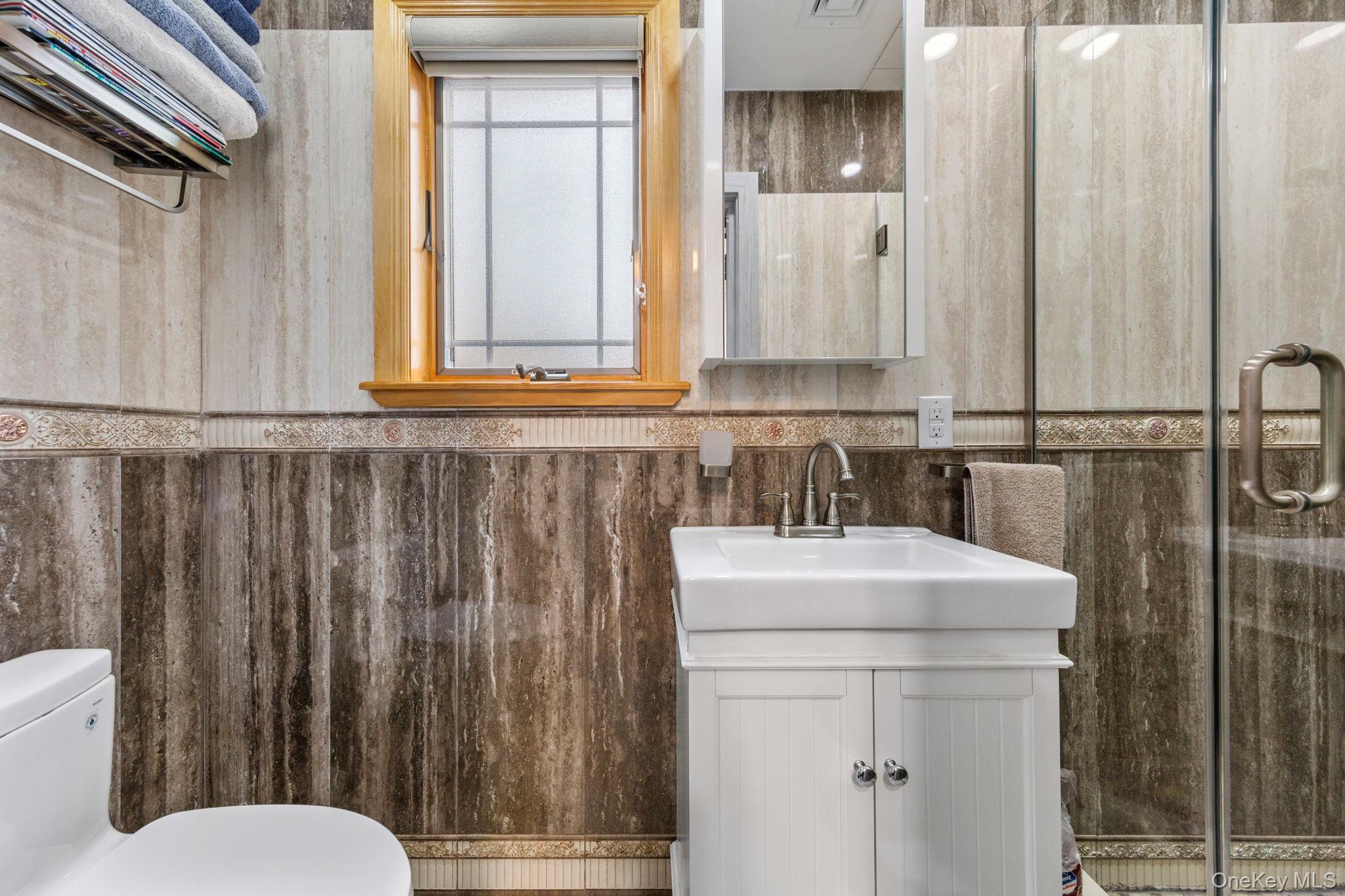 158-18 77th Avenue, Flushing, NY 11366