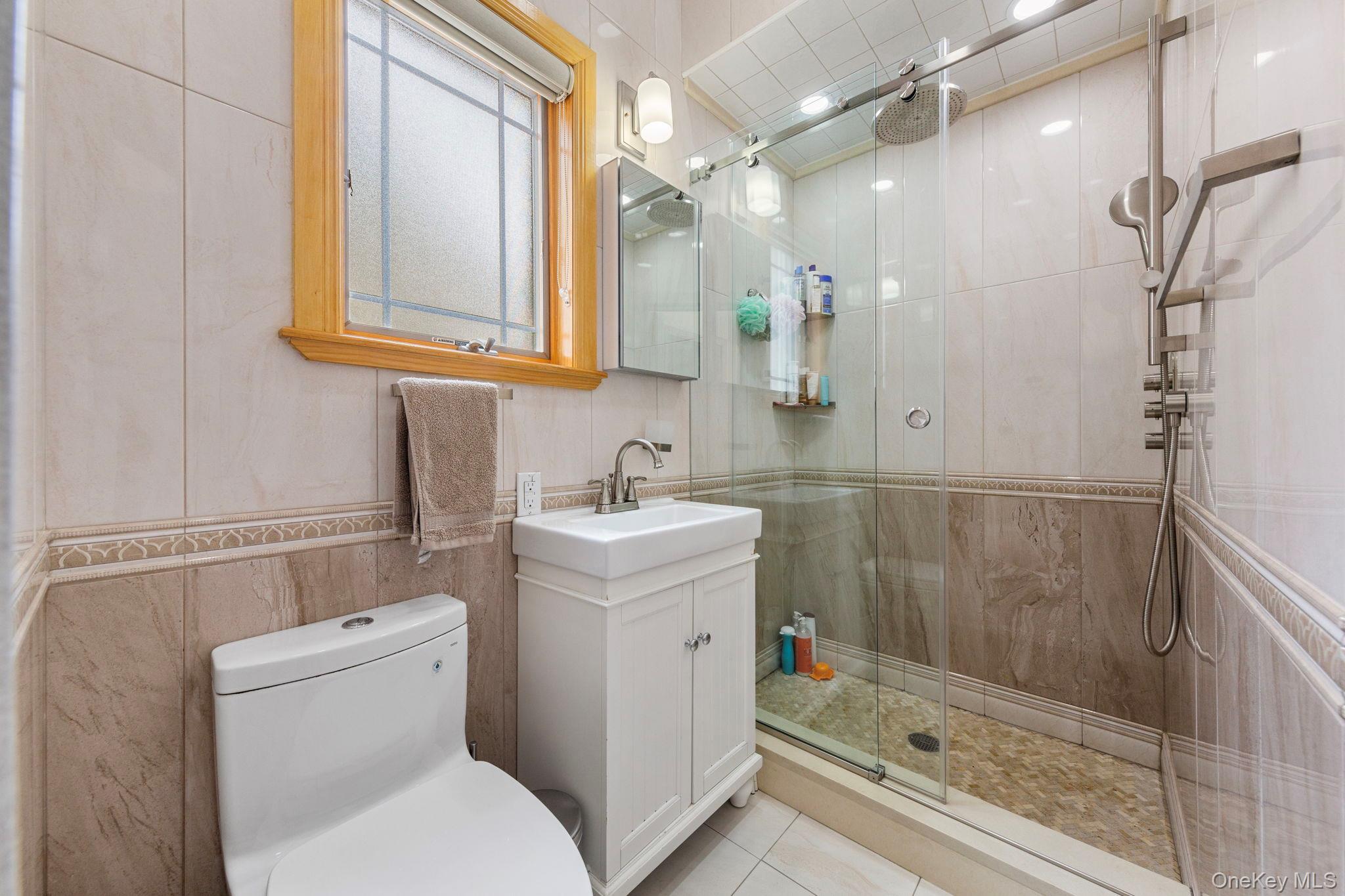 158-18 77th Avenue, Flushing, NY 11366