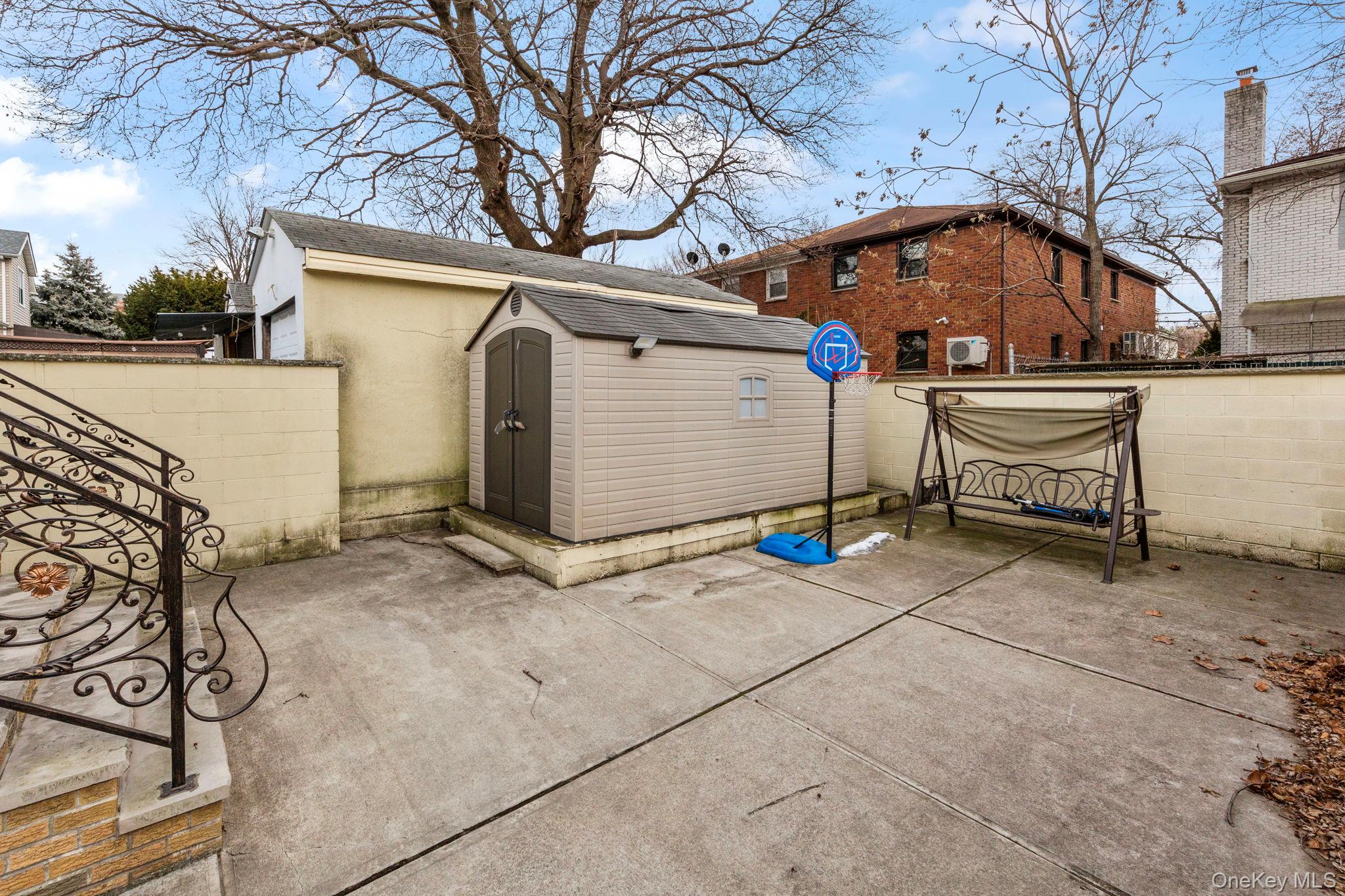 158-18 77th Avenue, Flushing, NY 11366