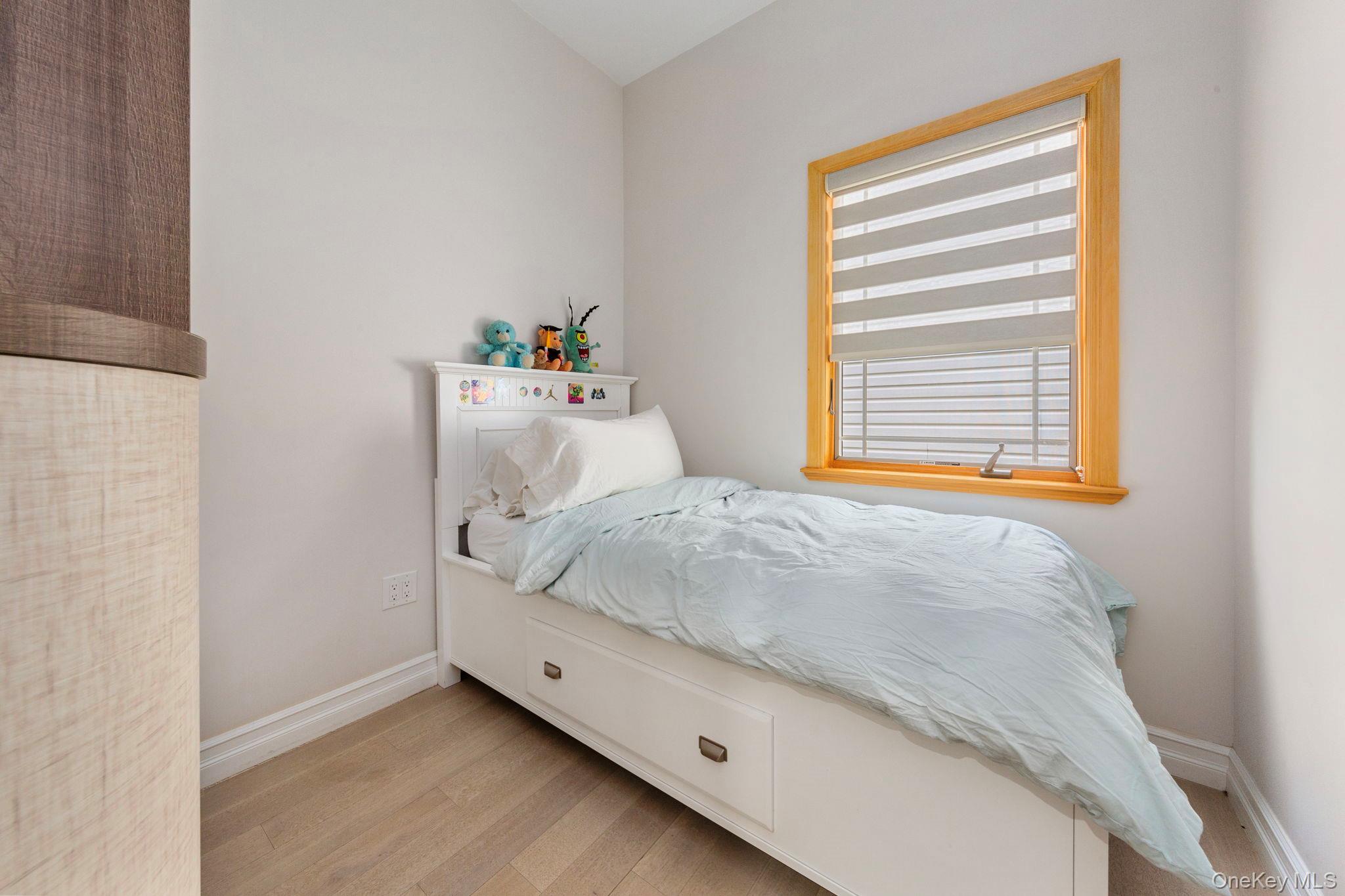 158-18 77th Avenue, Flushing, NY 11366