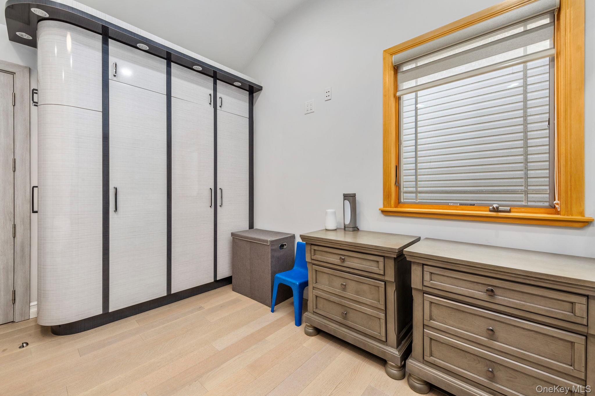 158-18 77th Avenue, Flushing, NY 11366