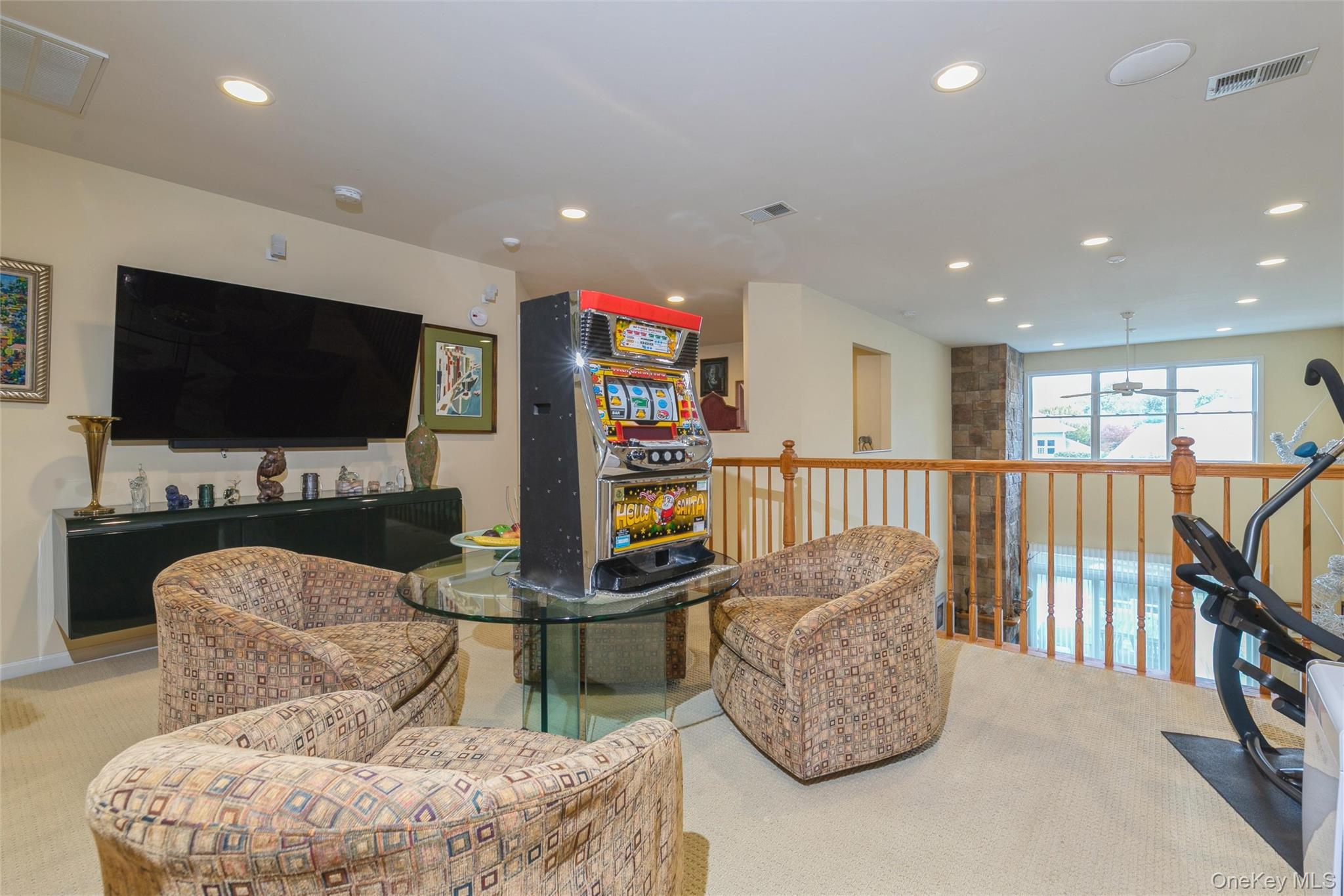 95 Cove Lane, East Setauket, NY 11733