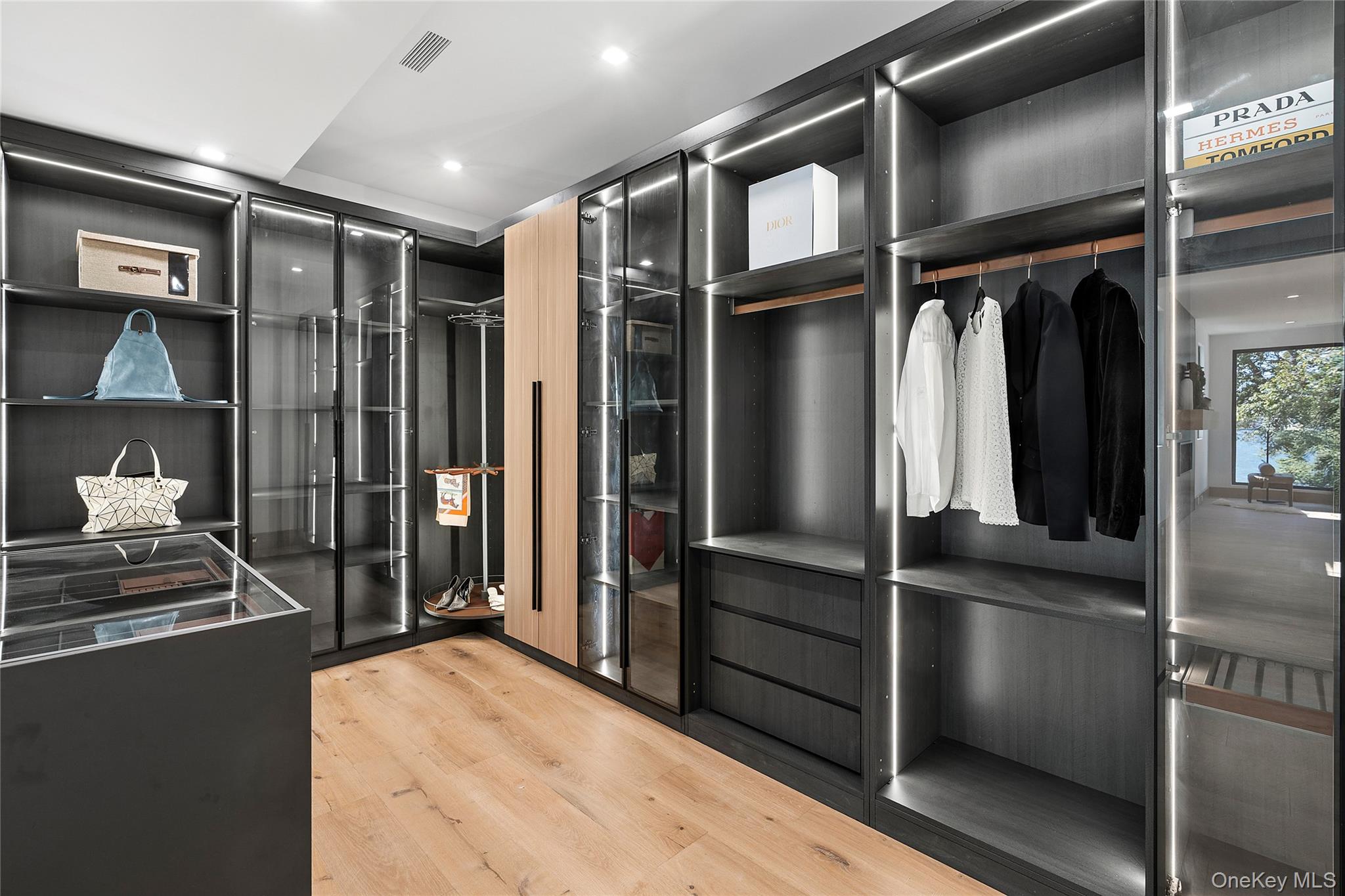 35 Springwood Way, East Hampton, NY 11937