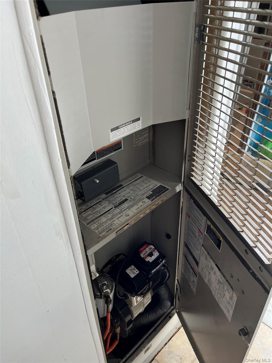 37-64 HUBBARD AVE, Riverhead, NY 11901