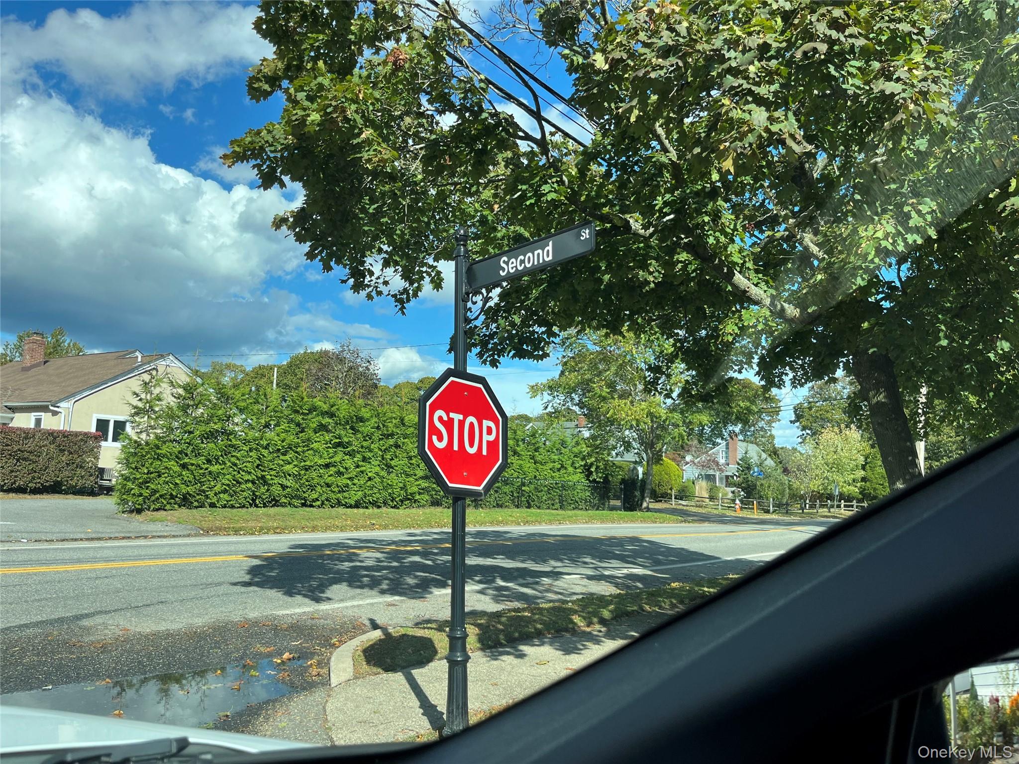 37-64 HUBBARD AVE, Riverhead, NY 11901