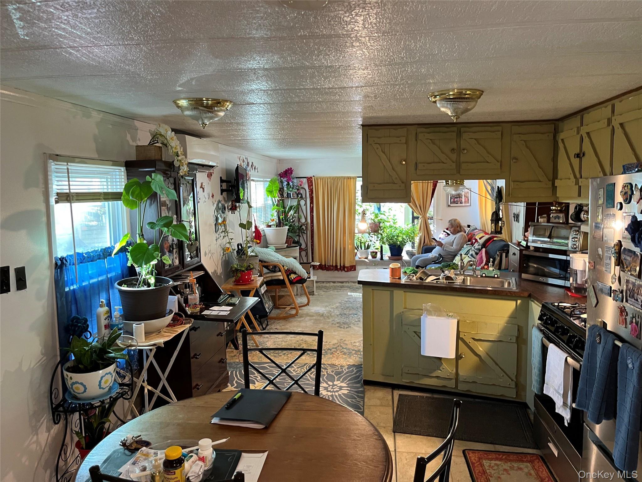 37-64 HUBBARD AVE, Riverhead, NY 11901