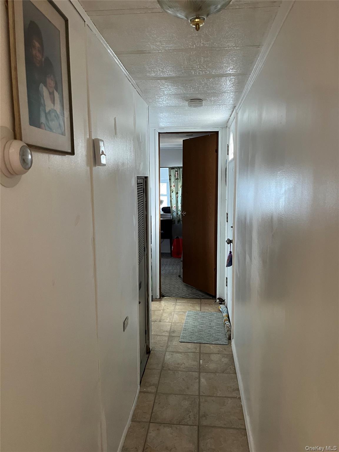 37-64 HUBBARD AVE, Riverhead, NY 11901