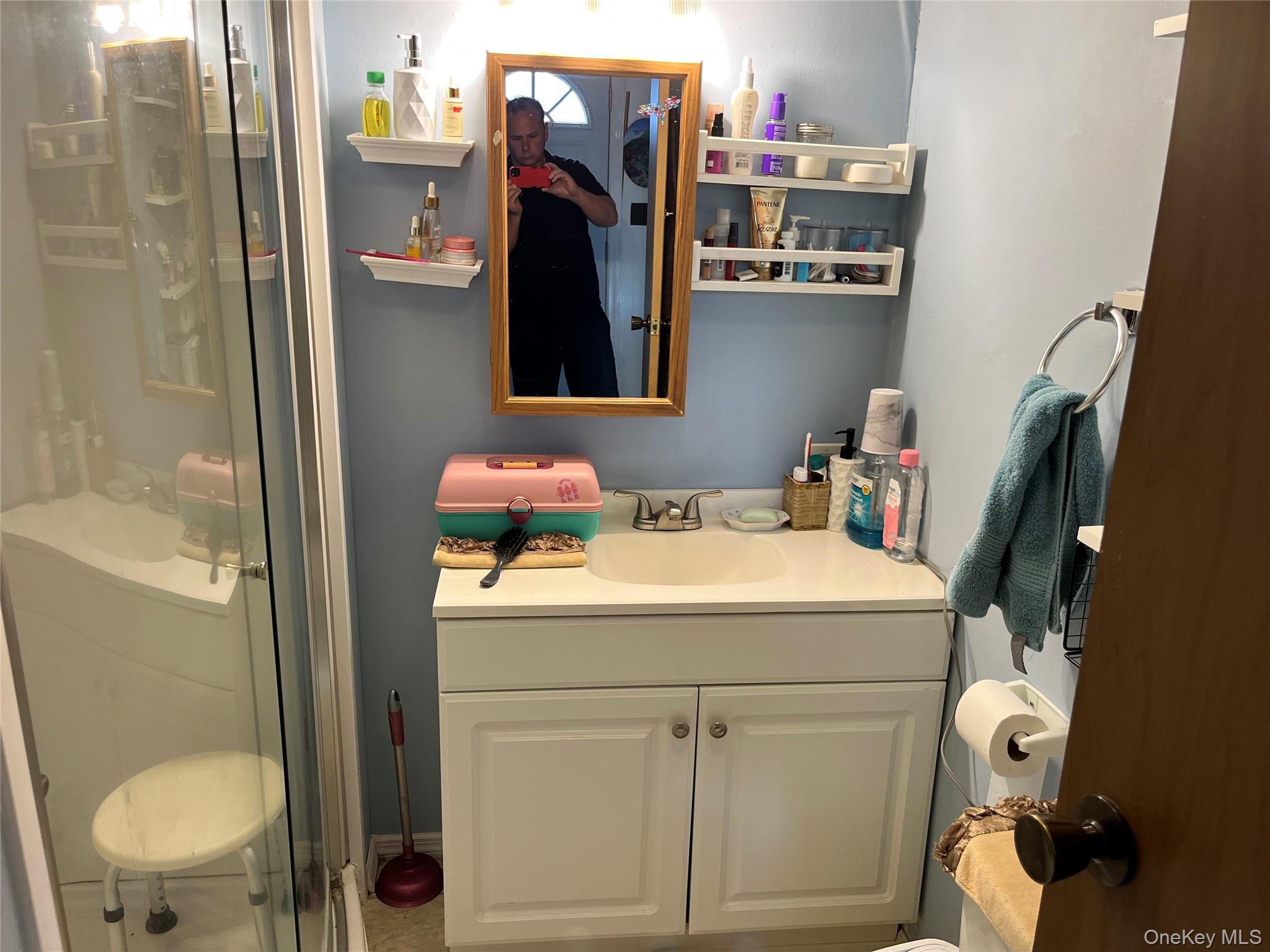 37-64 HUBBARD AVE, Riverhead, NY 11901