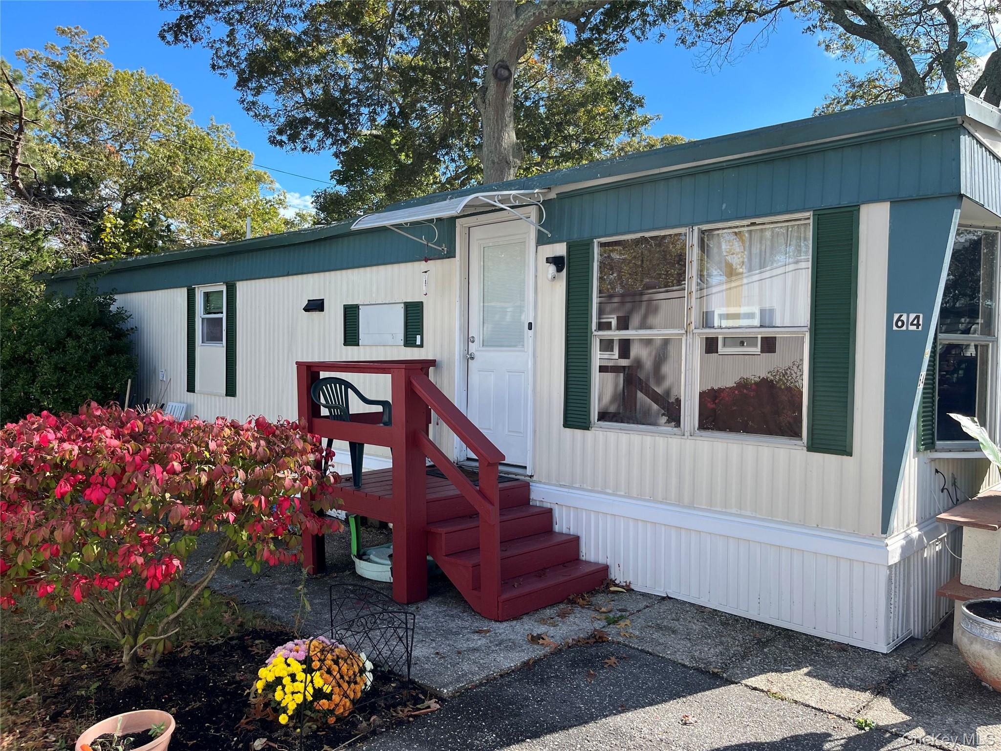 37-64 HUBBARD AVE, Riverhead, NY 11901