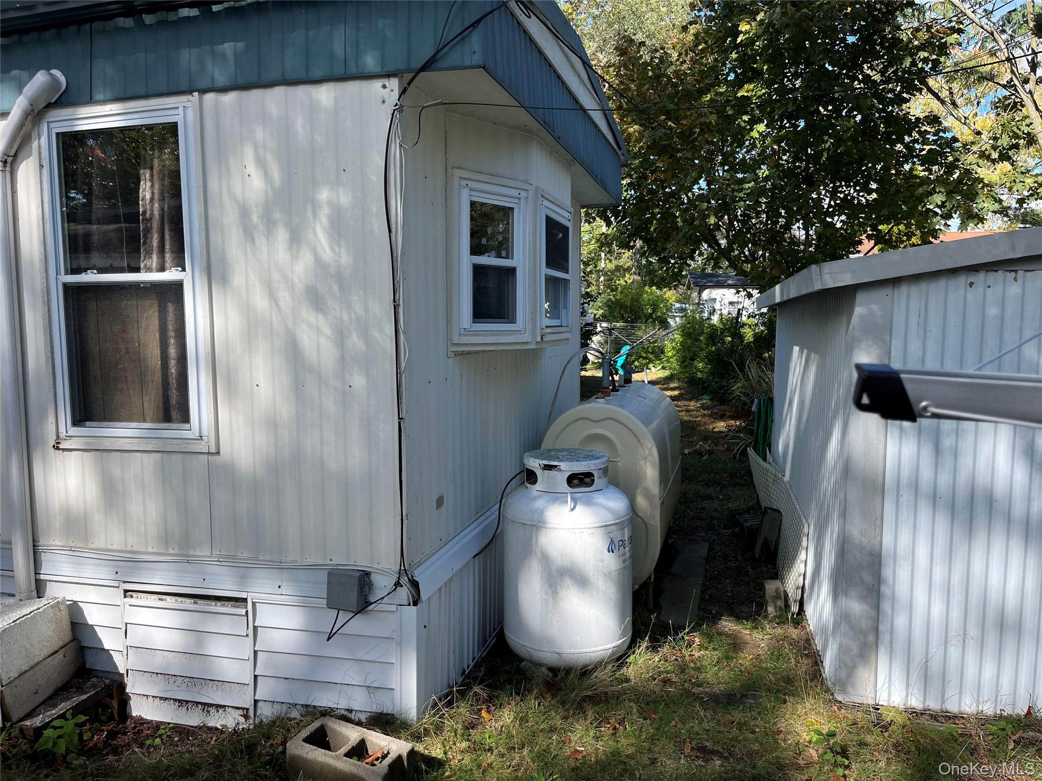 37-64 HUBBARD AVE, Riverhead, NY 11901