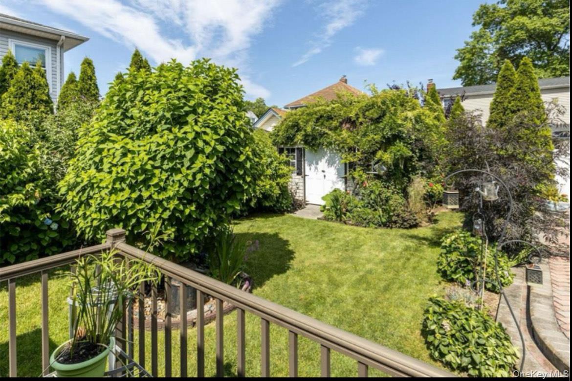 2207 Willow Street, Wantagh, NY 11793