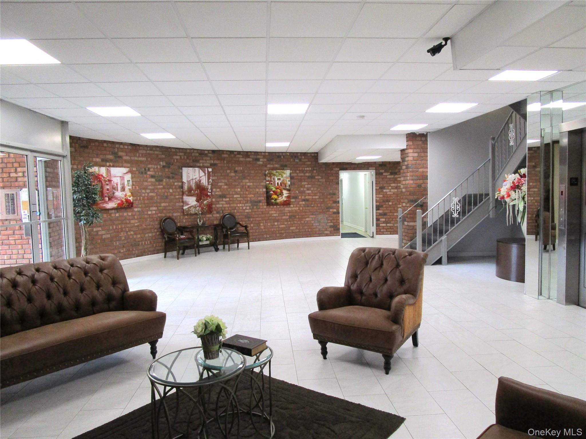 75 Noble Street # 126, Lynbrook, NY 11563