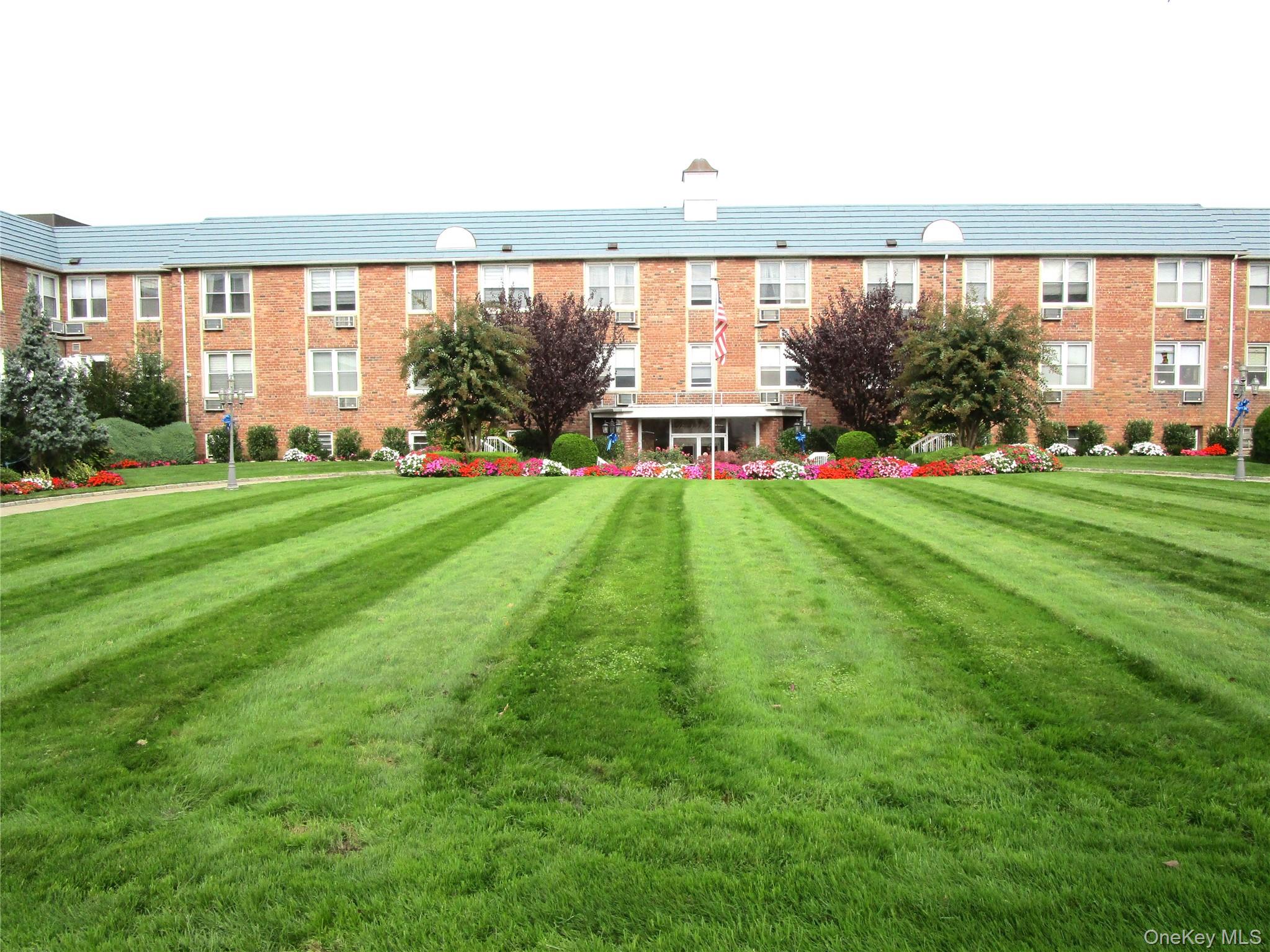 75 Noble Street # 126, Lynbrook, NY 11563